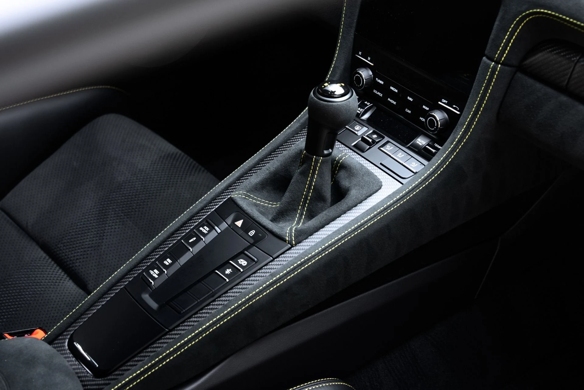 mph038_3243512024_Used_2024_Porsche_718_Cayman_GT_4_RS_1775511445_7a998dd102