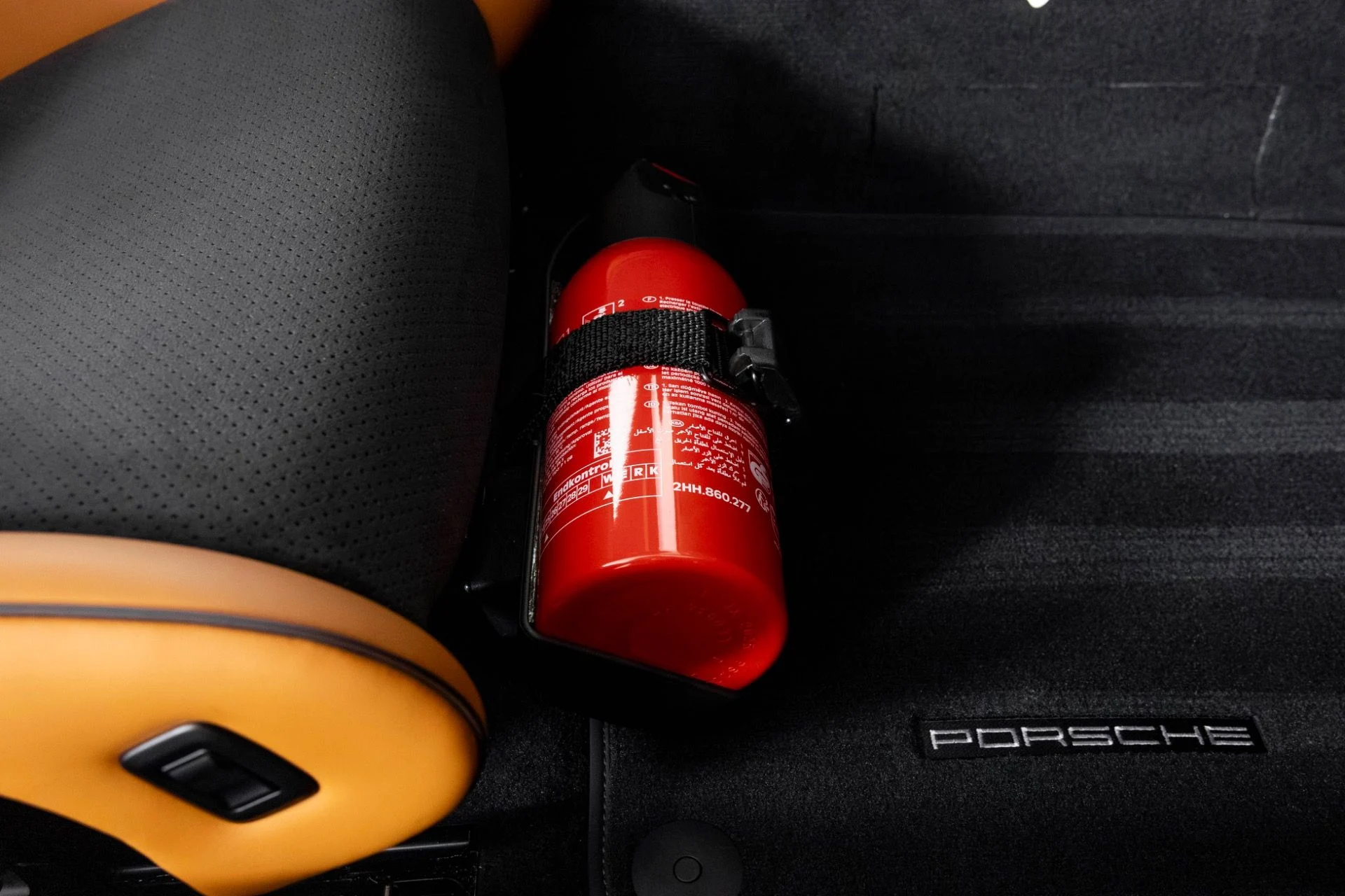 mph038_3271057607_Used_2025_Porsche_911_GT_3_RS_1764185272_f0c976a479