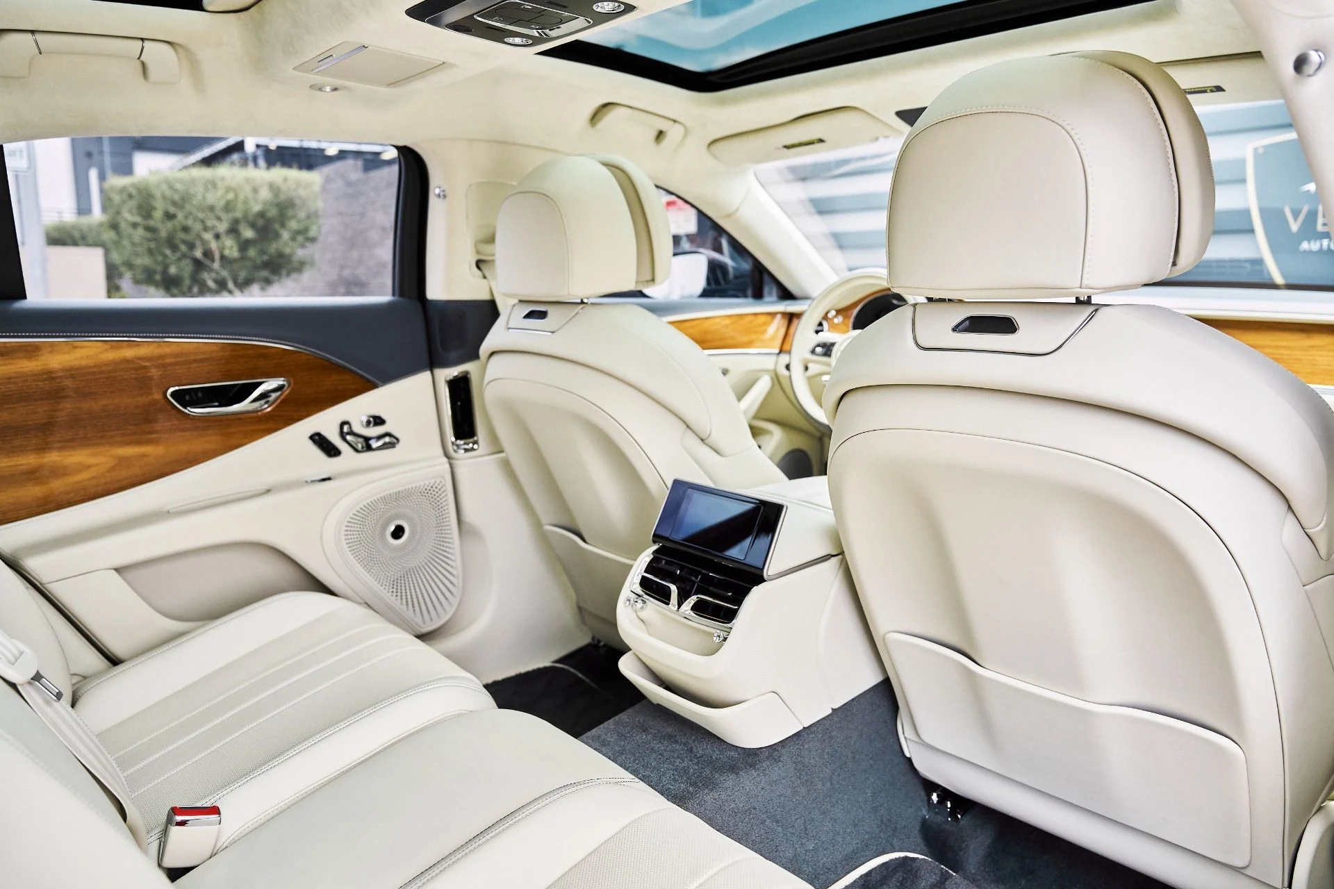 mph038_3273806686_Used_2021_Bentley_Flying_Spur_V8_1779867090_e19c563b95