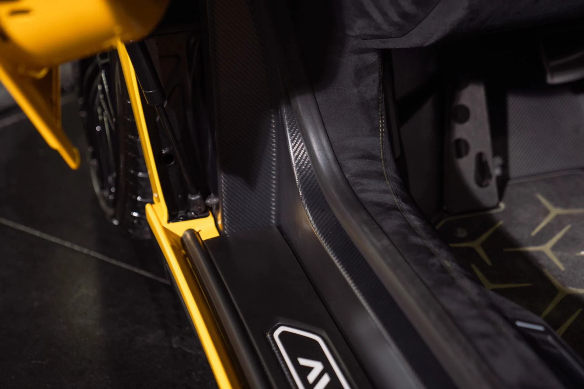 mph038_3278177591_Used_2016_Lamborghini_Aventador_LP_750_4_SV_Full_Carbon_Interior_with_Carbon_Seats_1792521135_6a000050f7