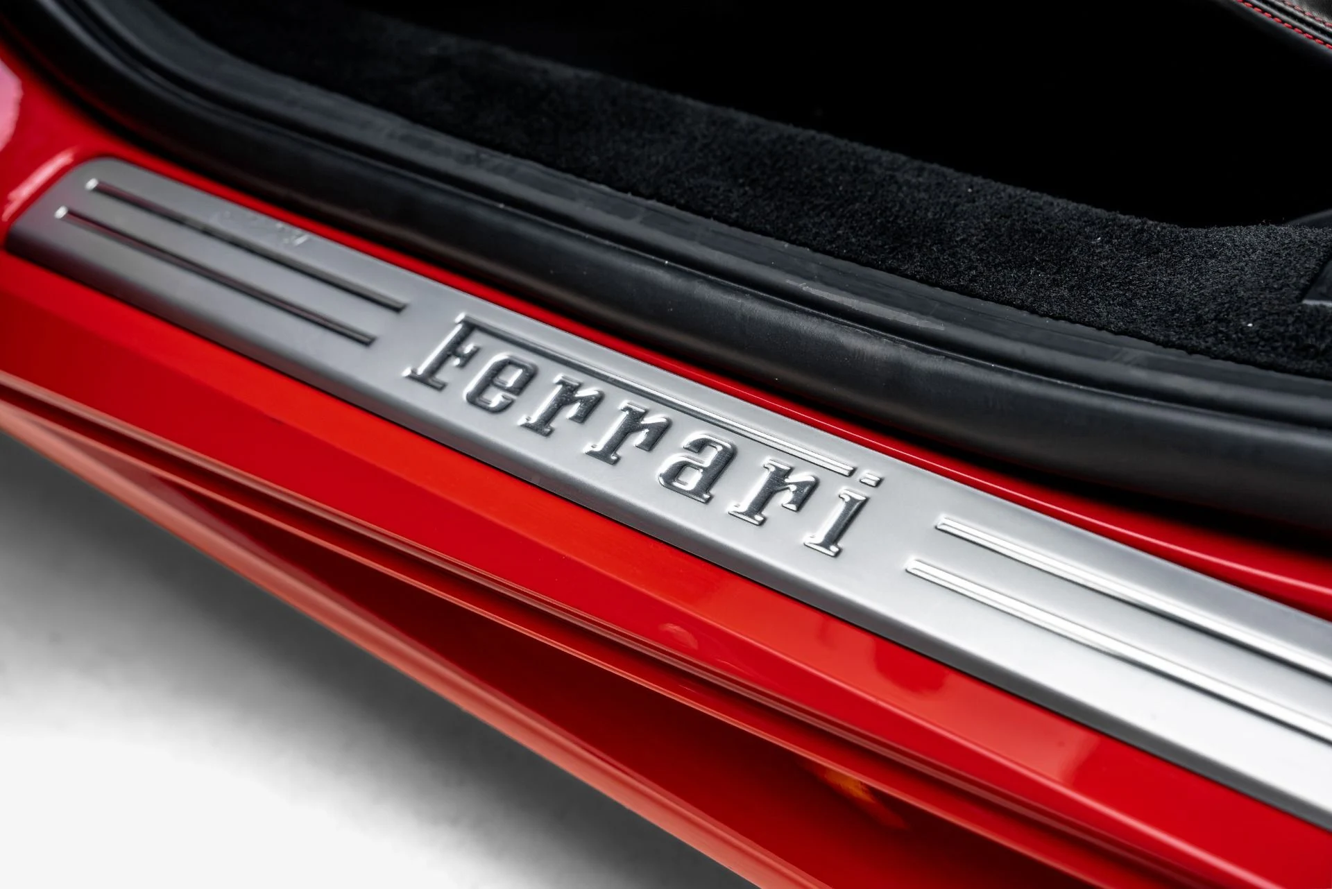 mph038_3282731440_Used_2018_Ferrari_488_GTB_1784764964_e91c00bfa3