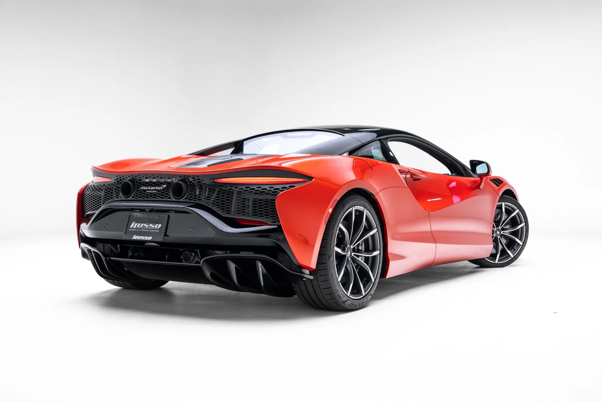 mph038_3287704685_Used_2024_Mc_Laren_Artura_1774465239_501612d7e4