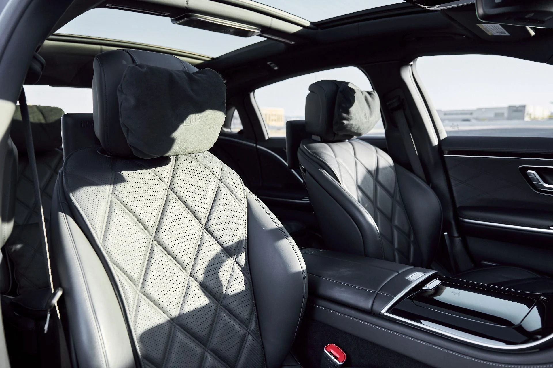 mph038_3289450677_Used_2023_Mercedes_Benz_S_Class_Maybach_S_680_1769804016_3fa05fd43c