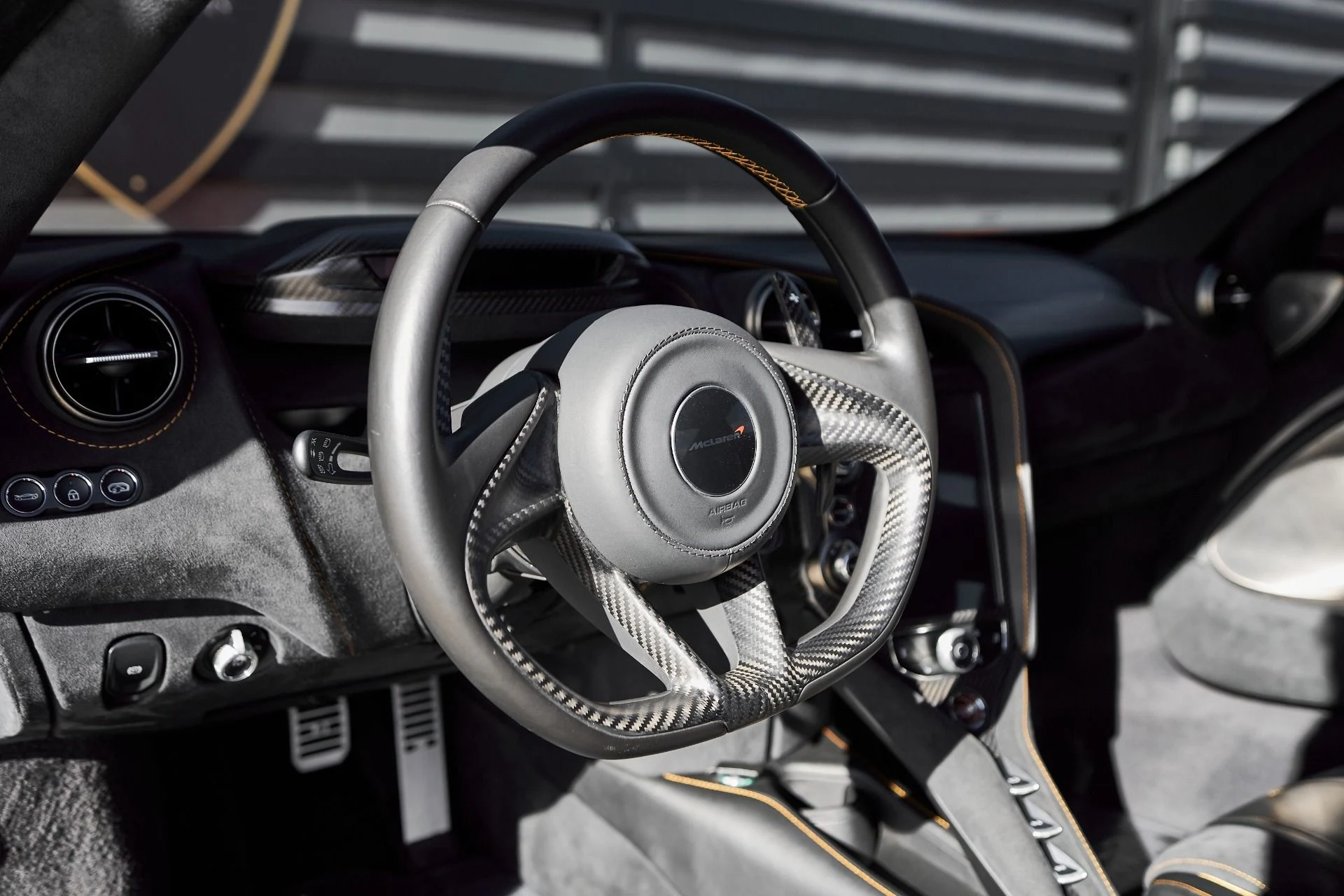 mph038_3295673379_Used_2018_Mc_Laren_720_S_Performance_1764955135_825f27ce1e