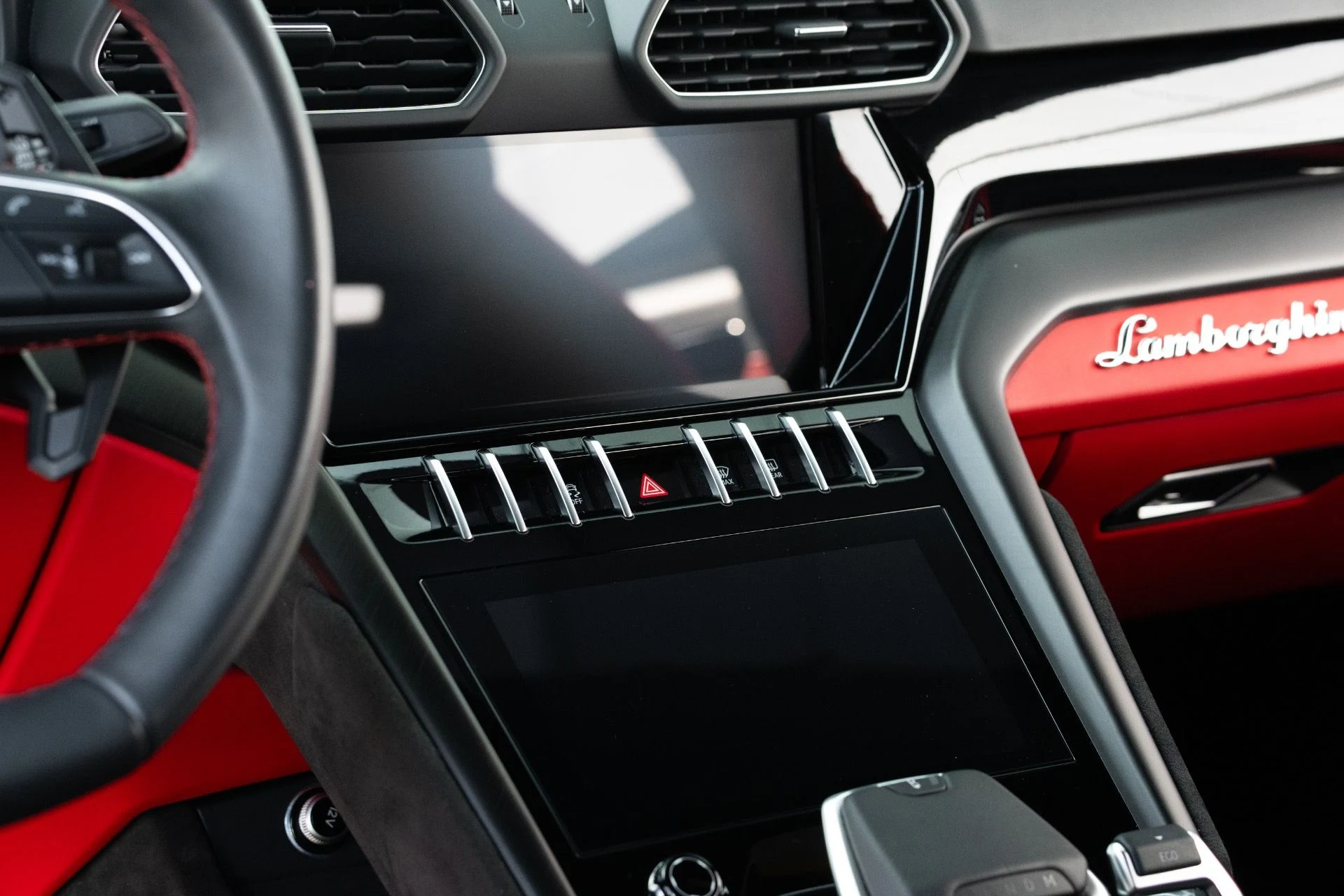 mph038_330336934_Used_2023_Lamborghini_Urus_S_1771018679_c8e0283503