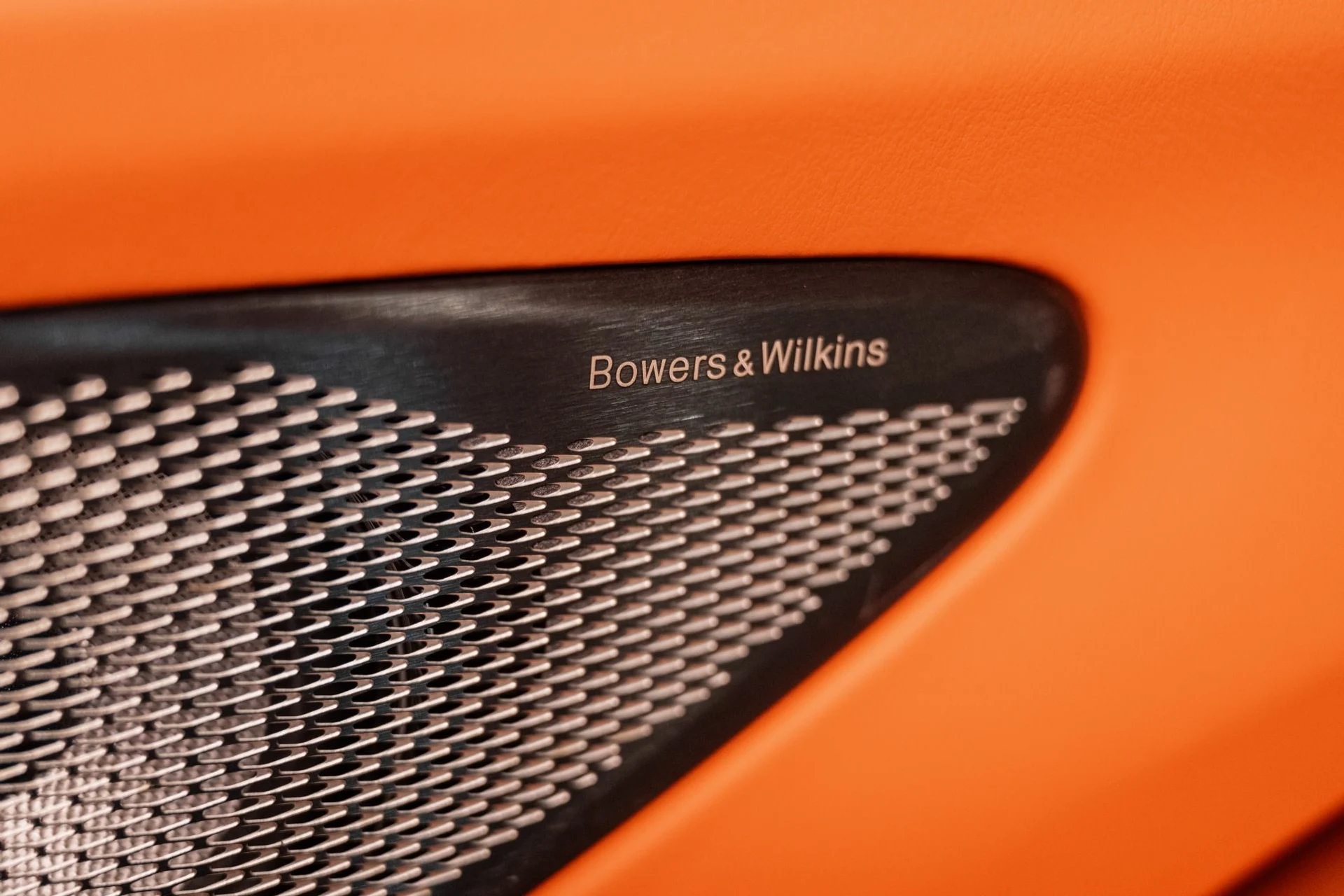 mph038_3304318343_New_2026_Aston_Martin_Vantage_Roadster_1761752064_c7738f1bbf