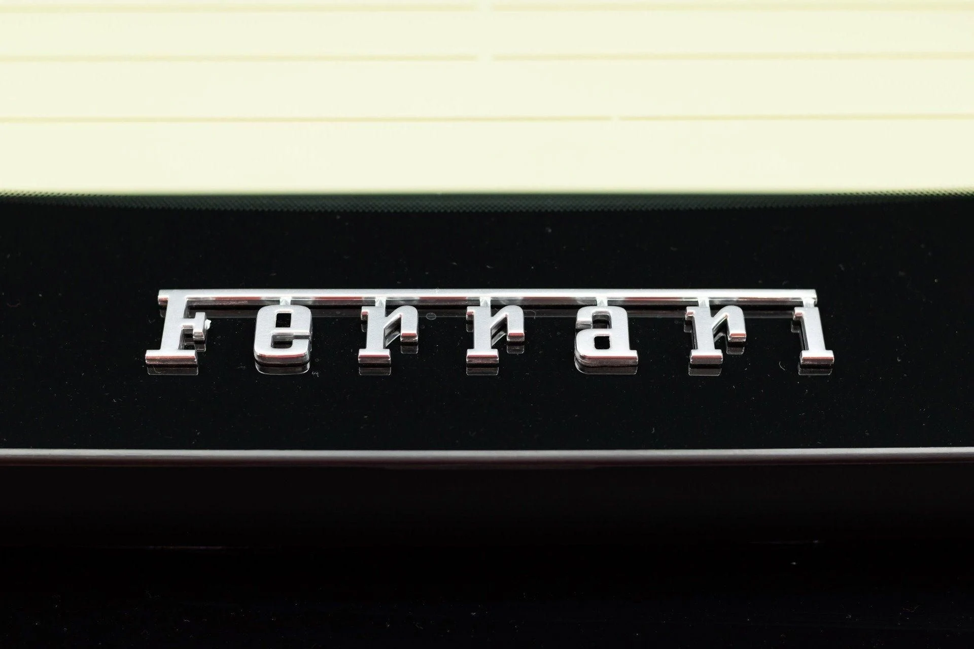 mph038_3308379576_Used_2018_Ferrari_812_Superfast_1777368513_f96ebf6a50