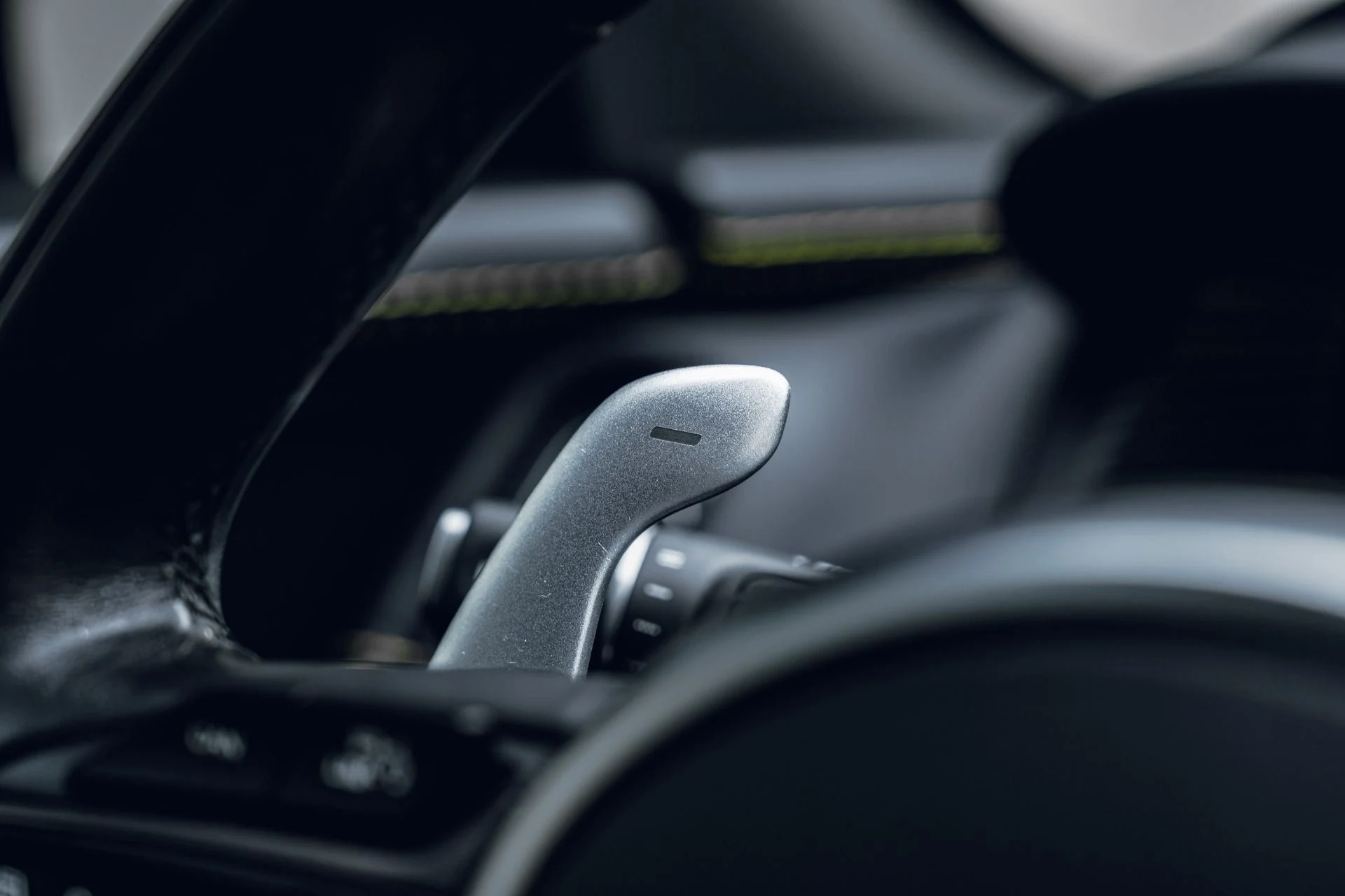 mph038_3341017299_Used_2023_Aston_Martin_DBX_707_1782930825_bb9929e961