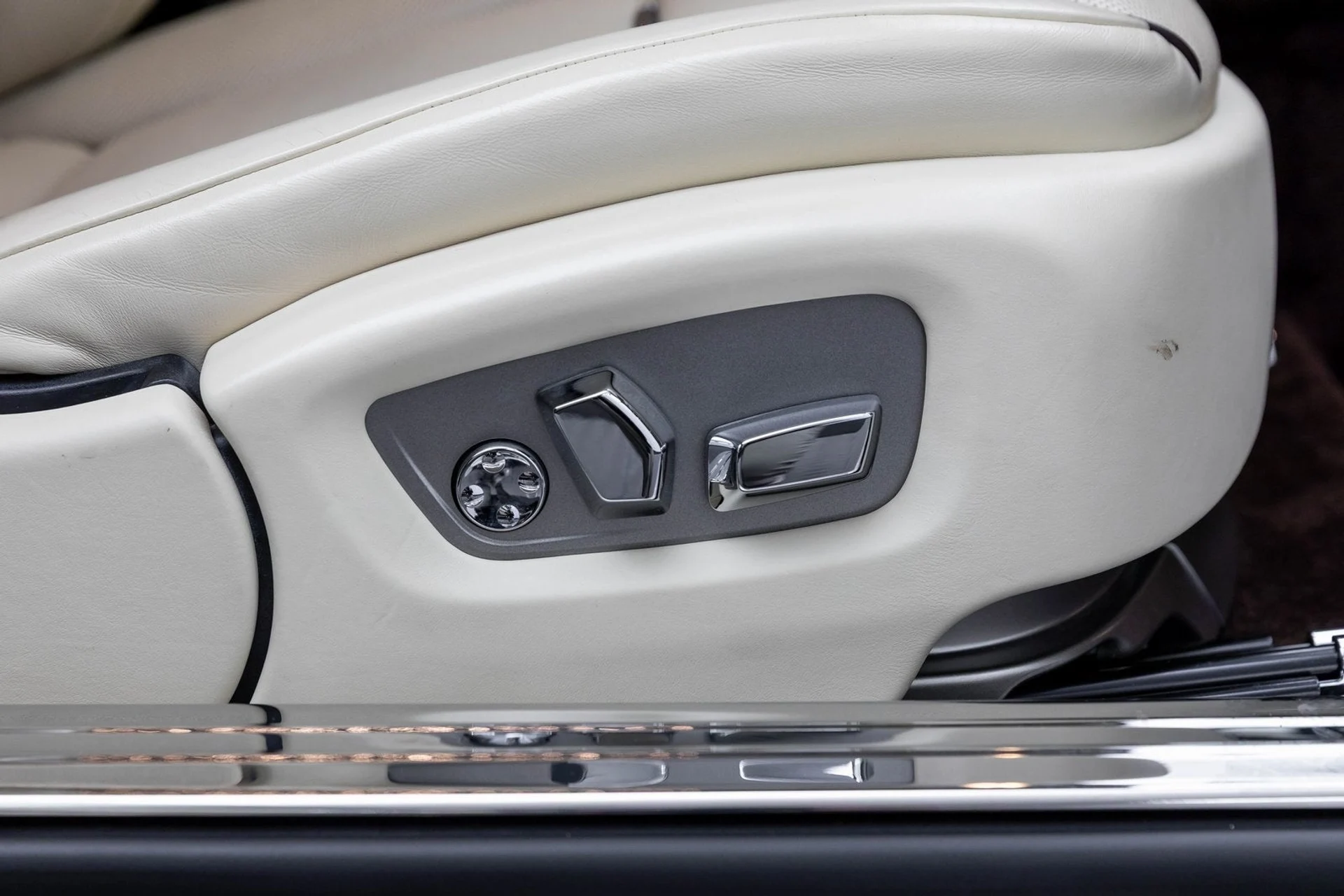 mph038_3349066816_39_c12c8393fe