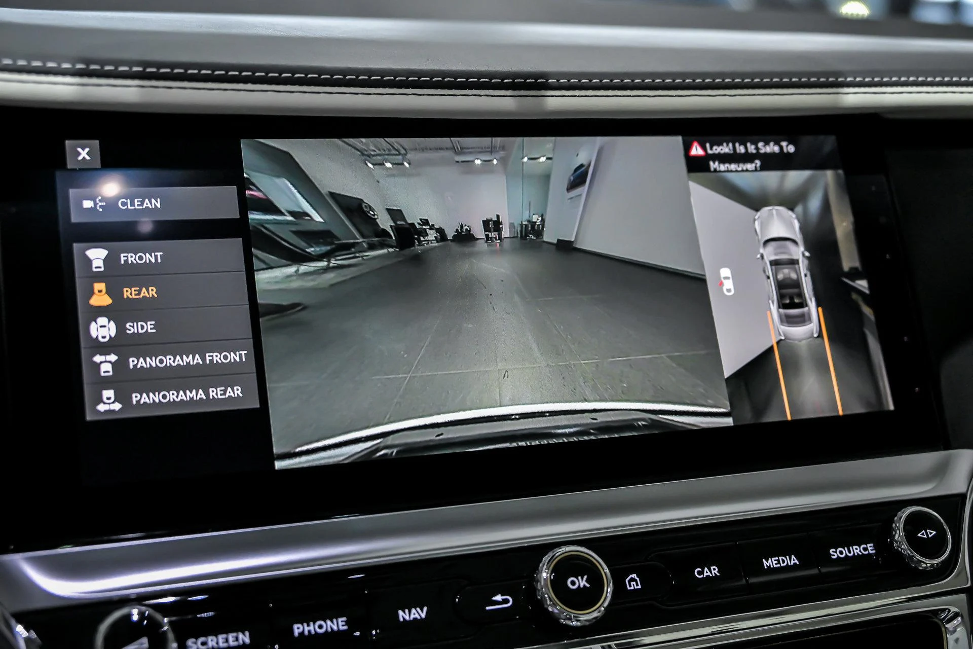 mph038_3350108332_Used_2021_Bentley_Flying_Spur_V8_1765794828_4f3759204e