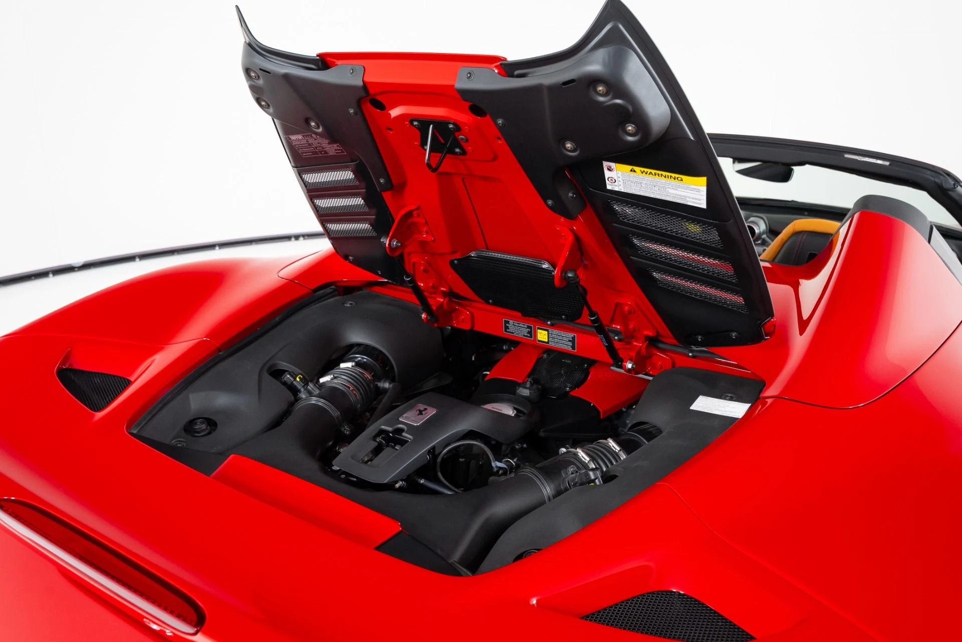 mph038_3372333627_Used_2021_Ferrari_F8_Spider_1757957132_ab63888291