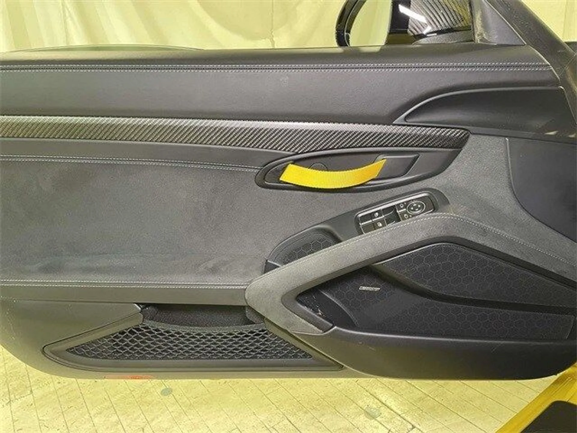 mph038_3372379683_f24fb8a4bbe2074c50d86f26c0538a95x_31aa8dba71