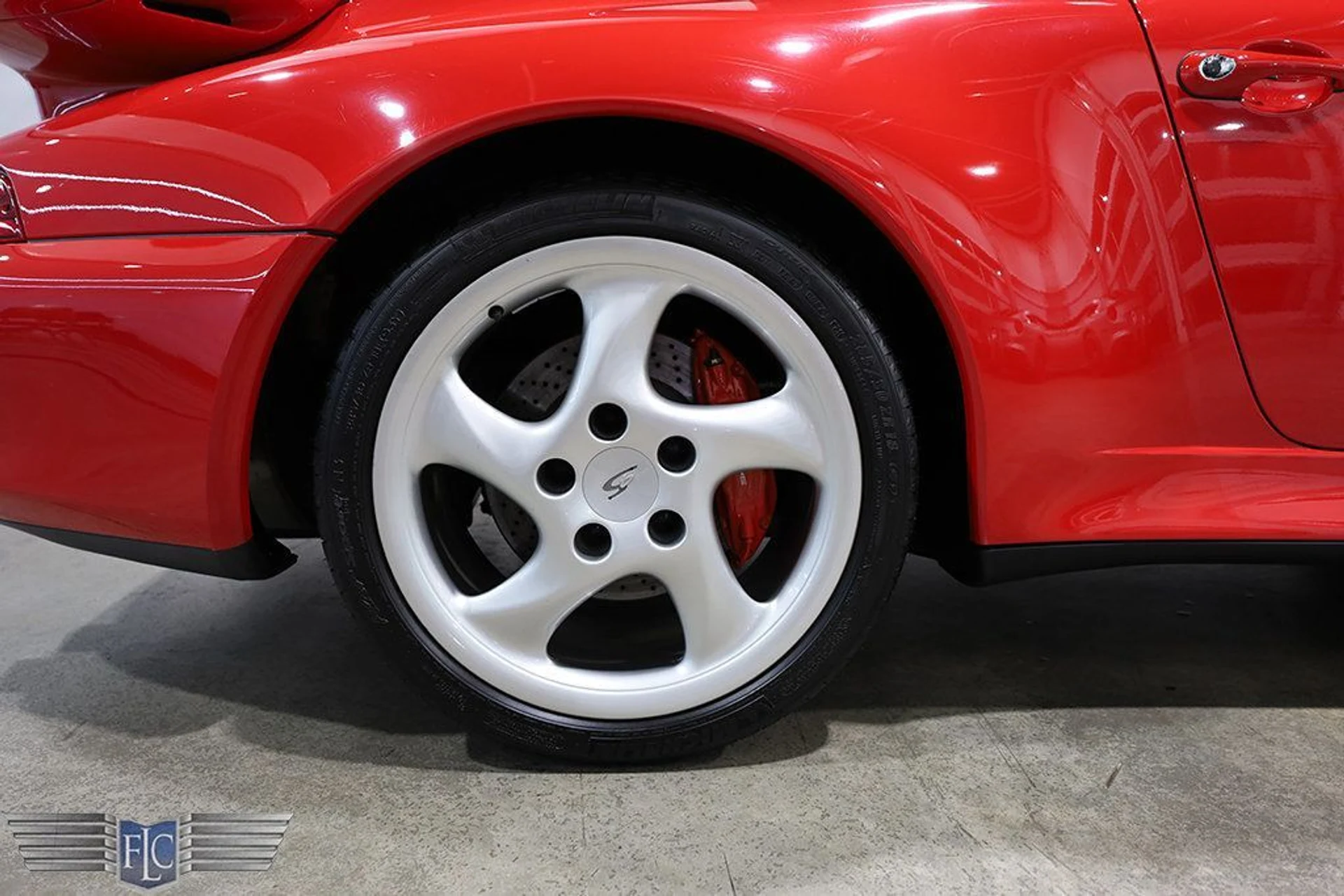 mph038_3376867197_used_1997_porsche_911_carrera_4s_2drcoupecarrera4s_9689_23009032_39_1024_d6eb540049