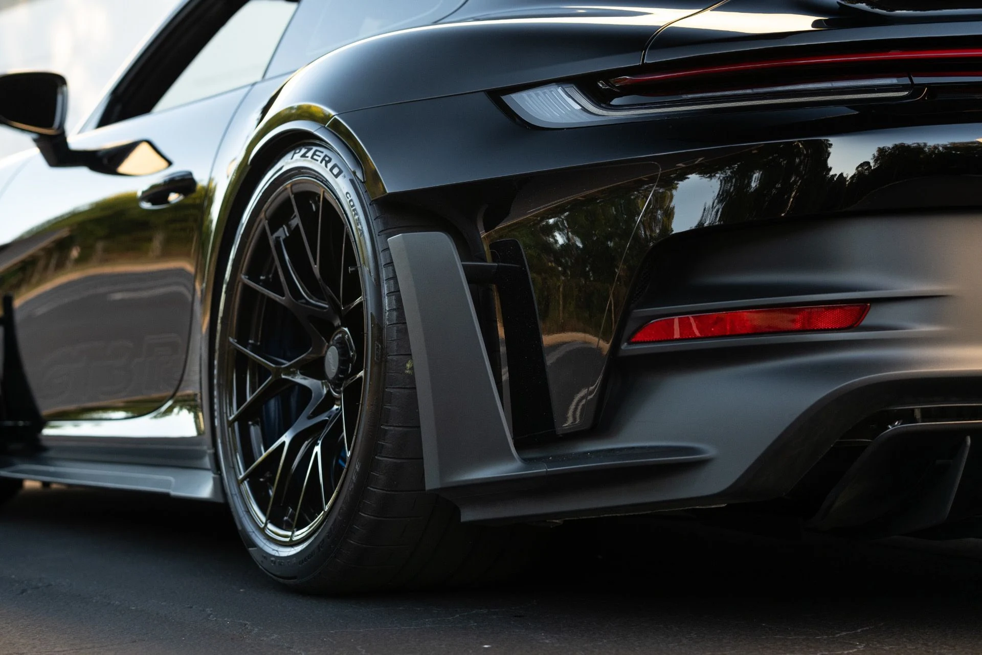 mph038_3379389217_Used_2025_Porsche_911_GT_3_RS_1770101342_96dd72dbdf