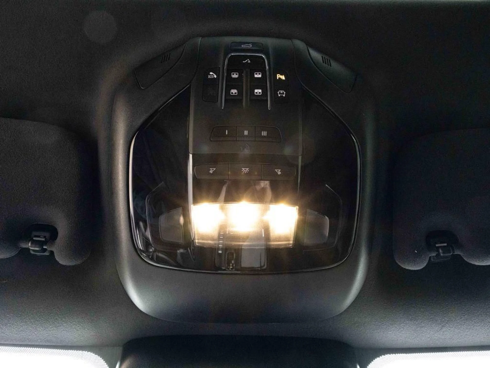 mph038_3387489898_490082366_697e1d8a241a57c3178fffd2_07a2565f22