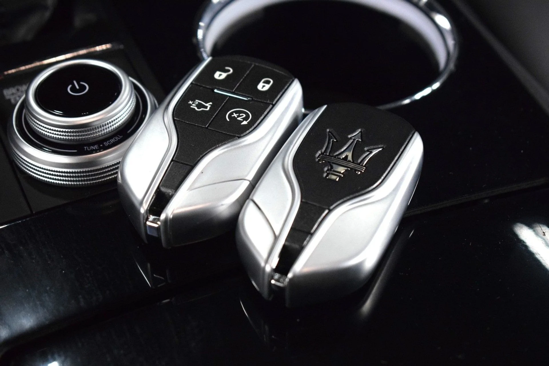 mph038_3395082160_9d776c65a1e6cdaa707ffaa7b1d75a99x_de3e08c2a8