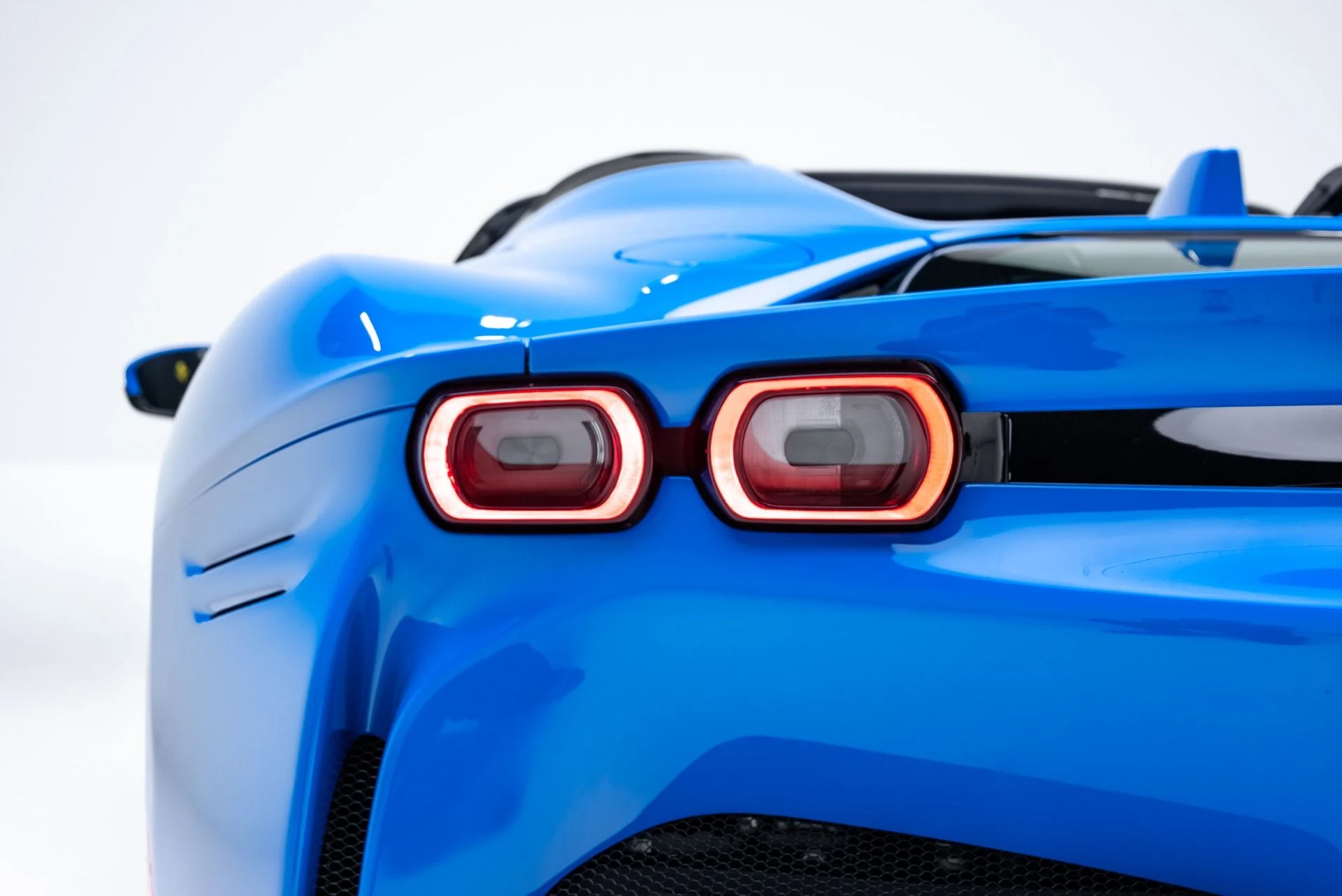 mph038_3403708467_Used_2024_Ferrari_SF_90_Spider_1772738738_c4249edbd4