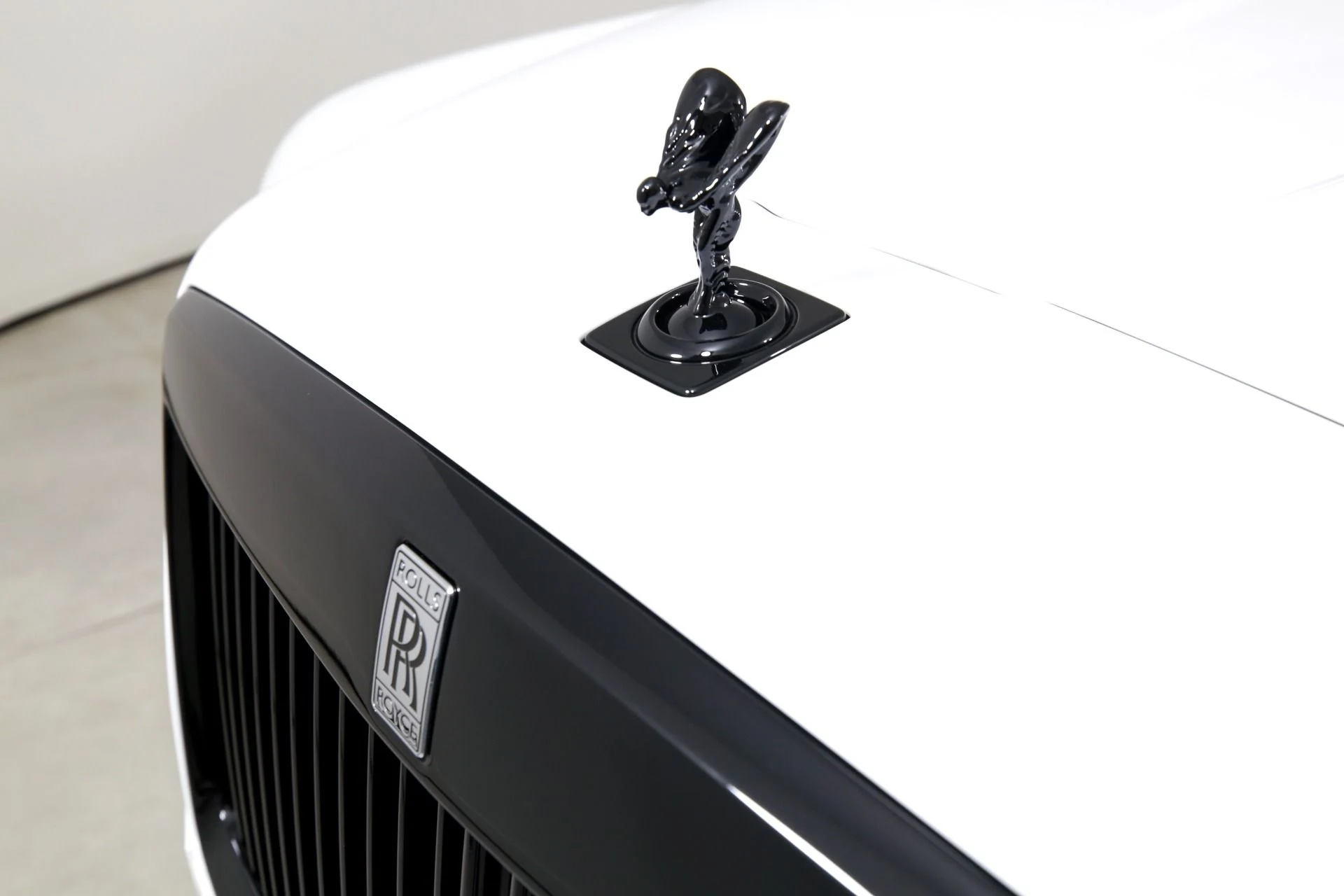 mph038_3411521850_Used_2024_Rolls_Royce_Cullinan_1751554299_688c61c9ab