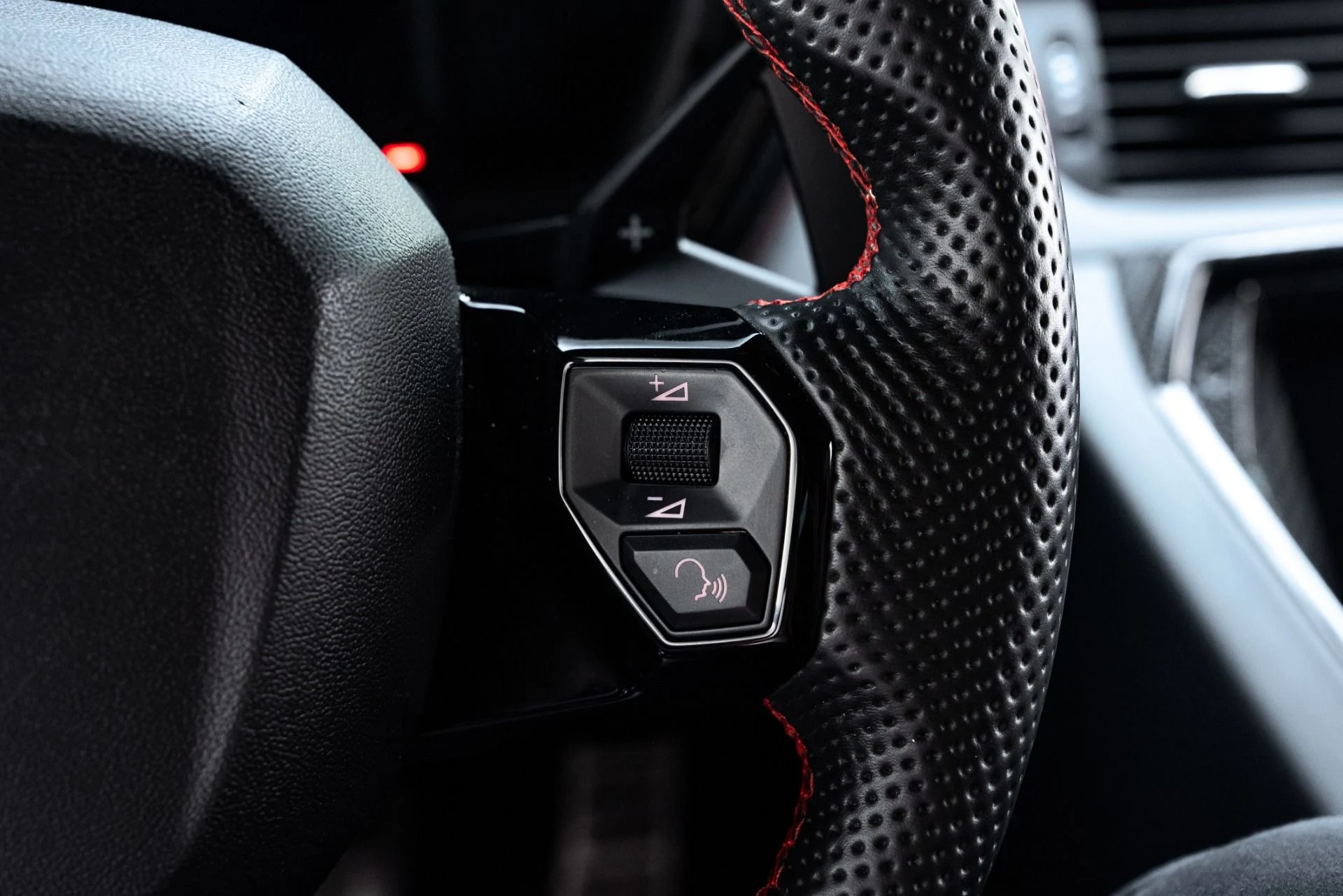 mph038_3427207891_Used_2017_Lamborghini_Aventador_LP_740_4_S_1775604663_147b7b8c89