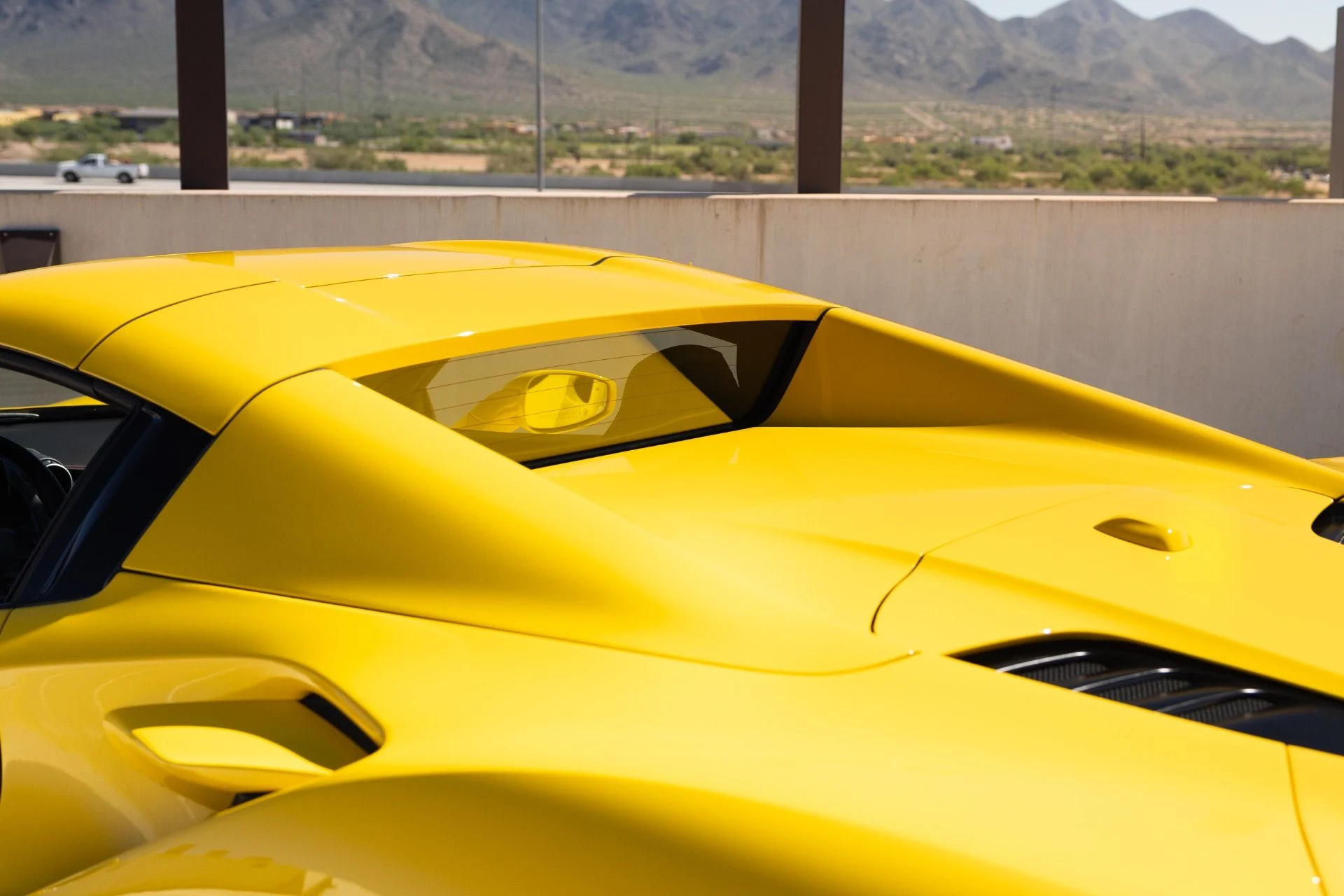 mph038_3427964429_Used_2022_Ferrari_F8_Spider_1790977692_bb8268fdec