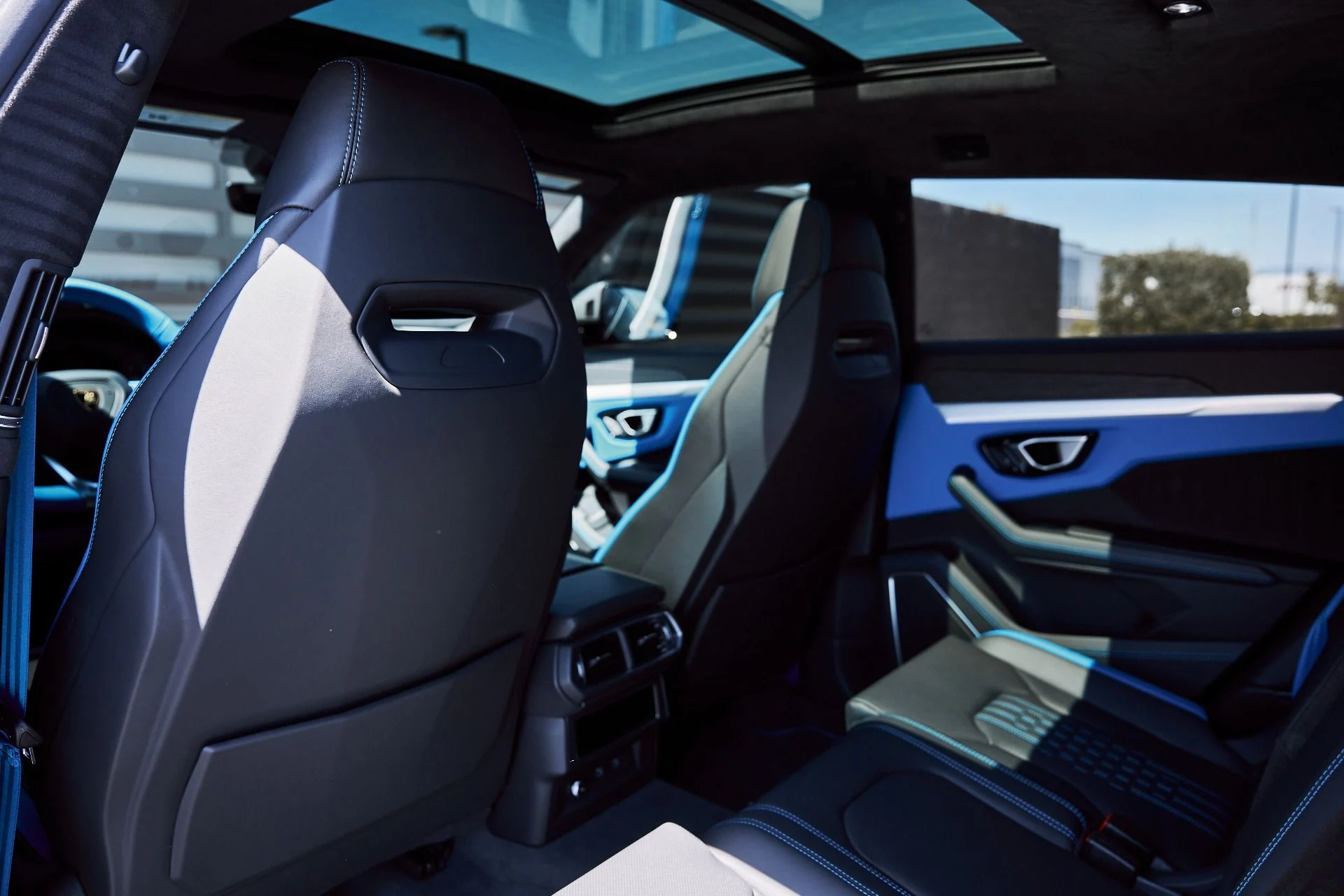 mph038_3436252858_Used_2024_Lamborghini_Urus_S_1775866749_0f98eee4d6