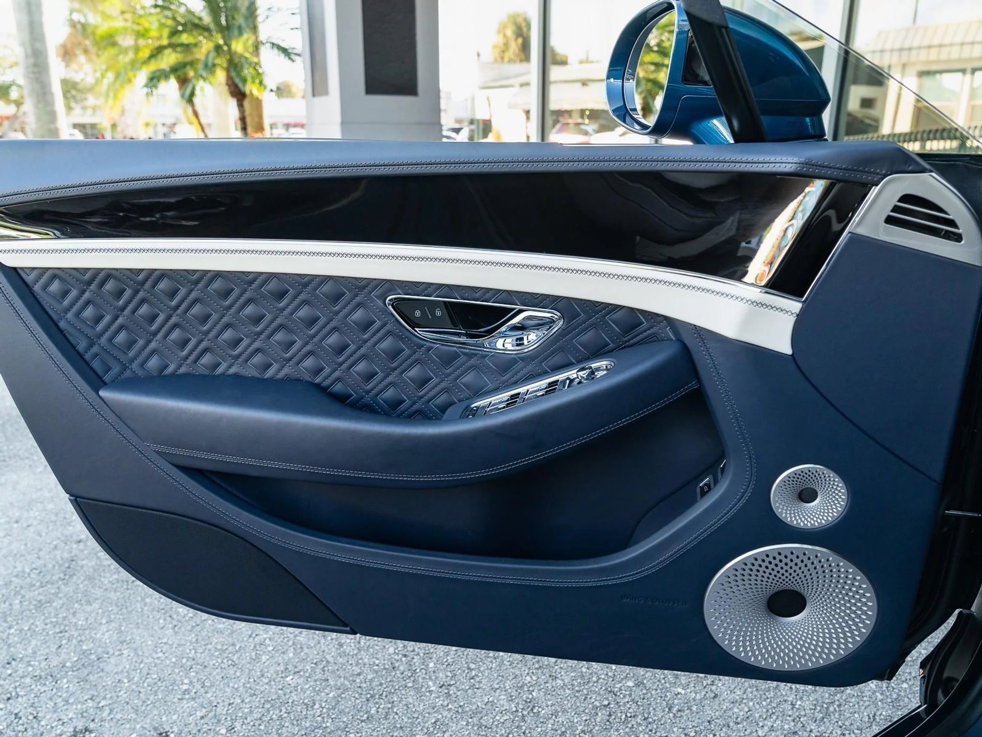 mph038_3450762225_Used_2022_Bentley_Continental_GT_V8_1764612419_13ff21ad63