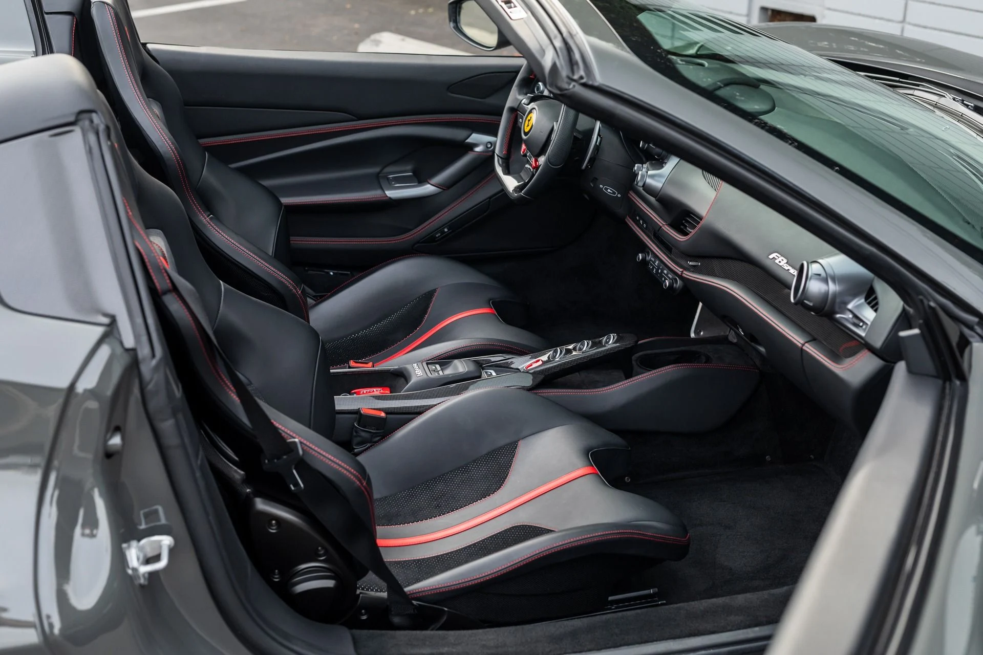 mph038_345497001_Used_2021_Ferrari_F8_Spider_1734052248_2f29b1dc18