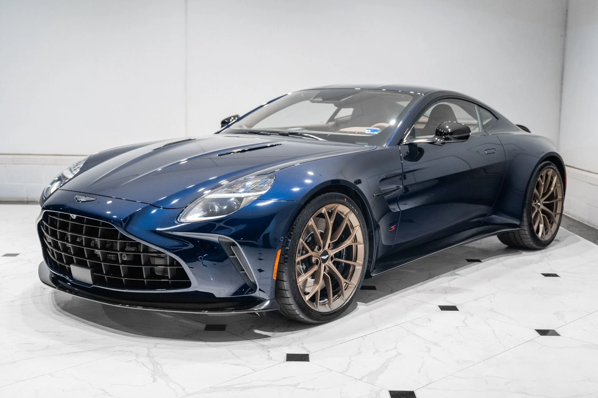 mph038_3482299108_New_2026_Aston_Martin_Vantage_S_1778078378_ab2fe0ec64
