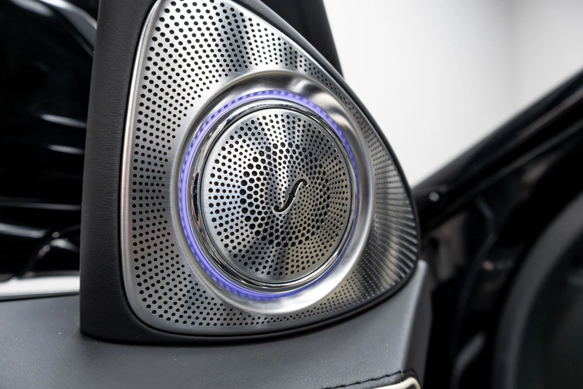 mph038_3489198510_Used_2016_Mercedes_Benz_S_Class_Maybach_S_600_1763586066_f265dfff0f