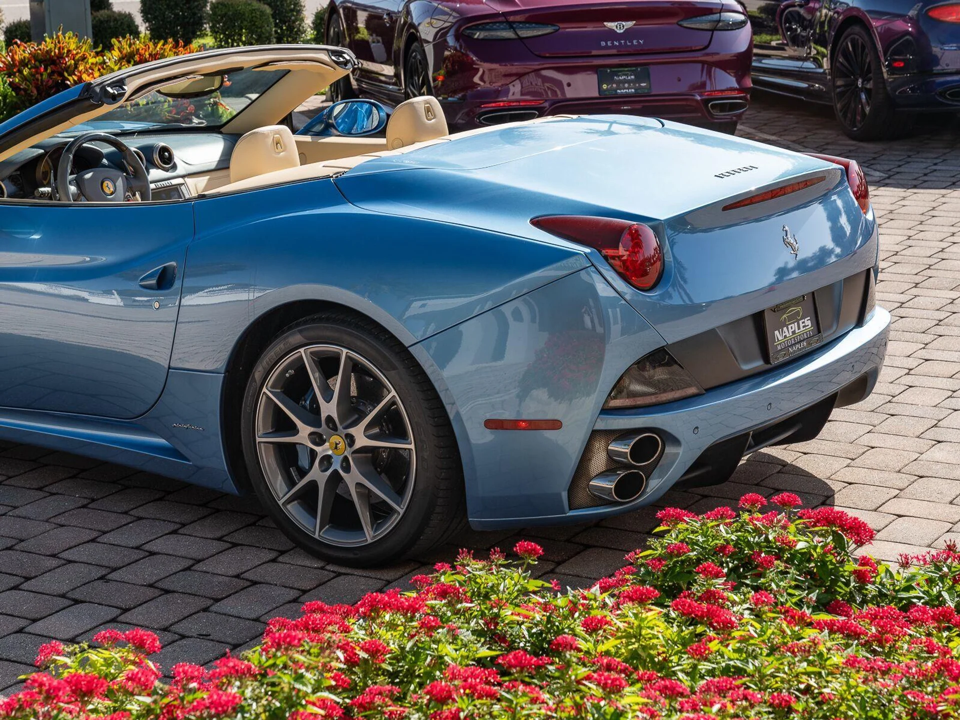 mph038_3495032092_Used_2010_Ferrari_California_1793131319_4d32171633