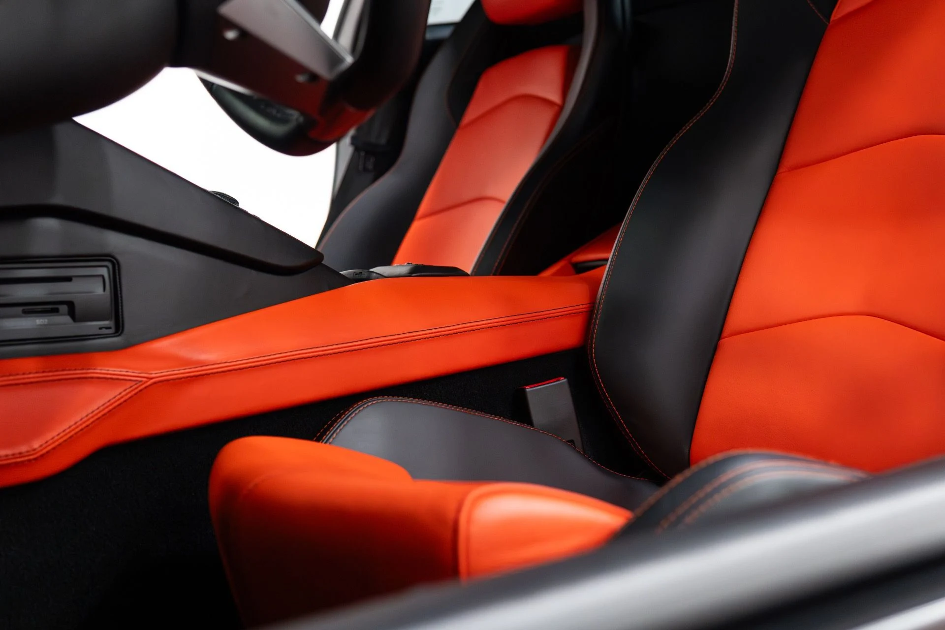 mph038_3505004072_Used_2012_Lamborghini_Aventador_LP_700_4_1769493534_e0c6615514