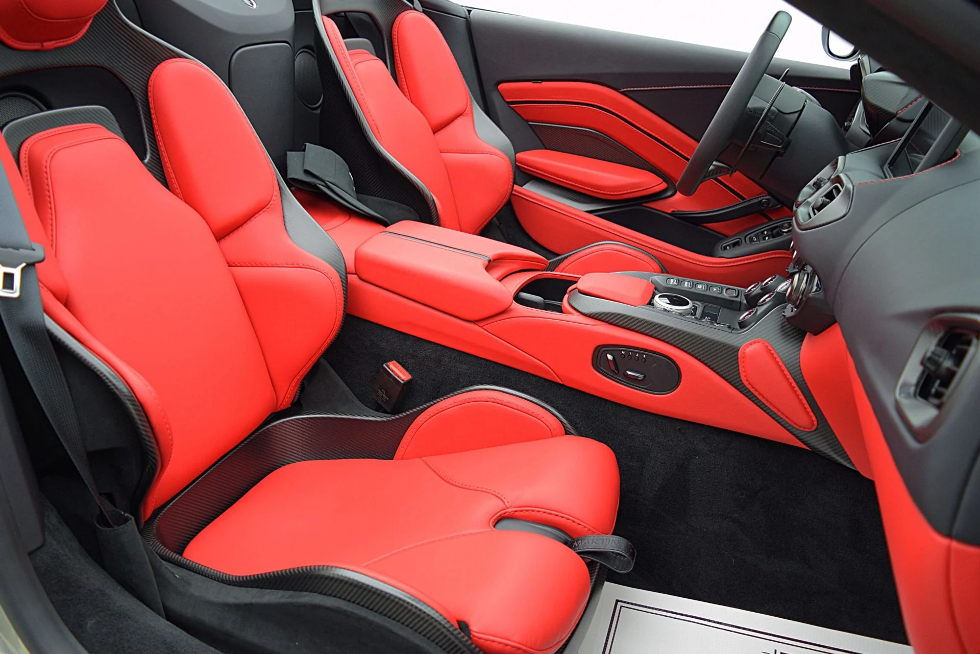 mph038_3507363293_Used_2023_Aston_Martin_Vantage_V12_Roadster_1723145187_acae70b5c8