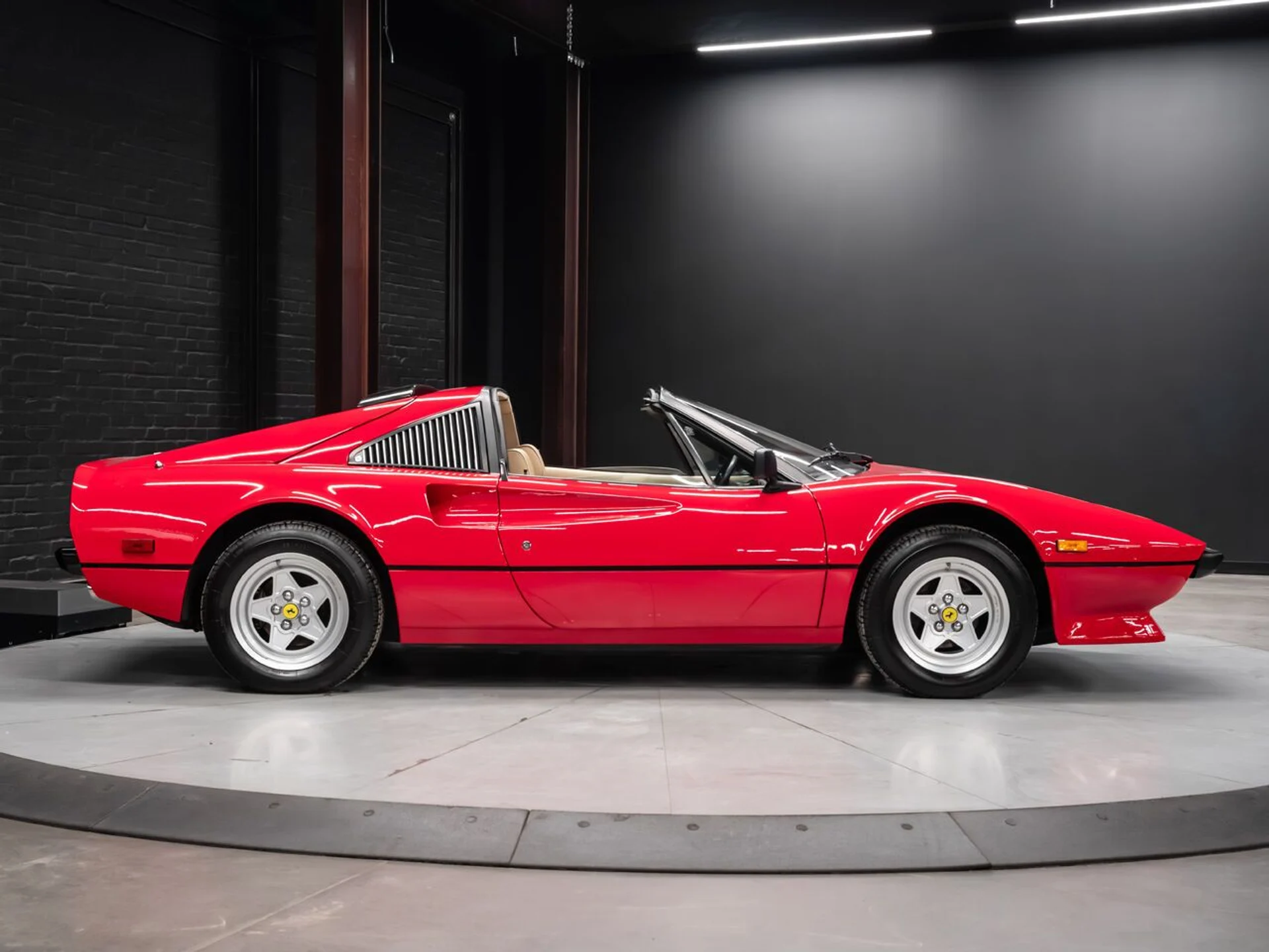 mph038_3509899917_ferrari_308_gtsi_1982_9bf82f5f38
