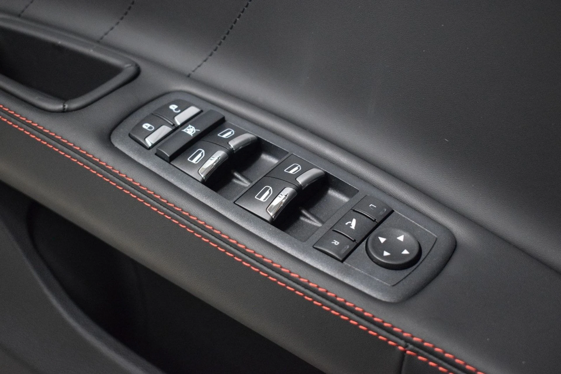 mph038_3516167694_f9e47aeecbe696a968efabf19f0fefcax_29ffb55f09