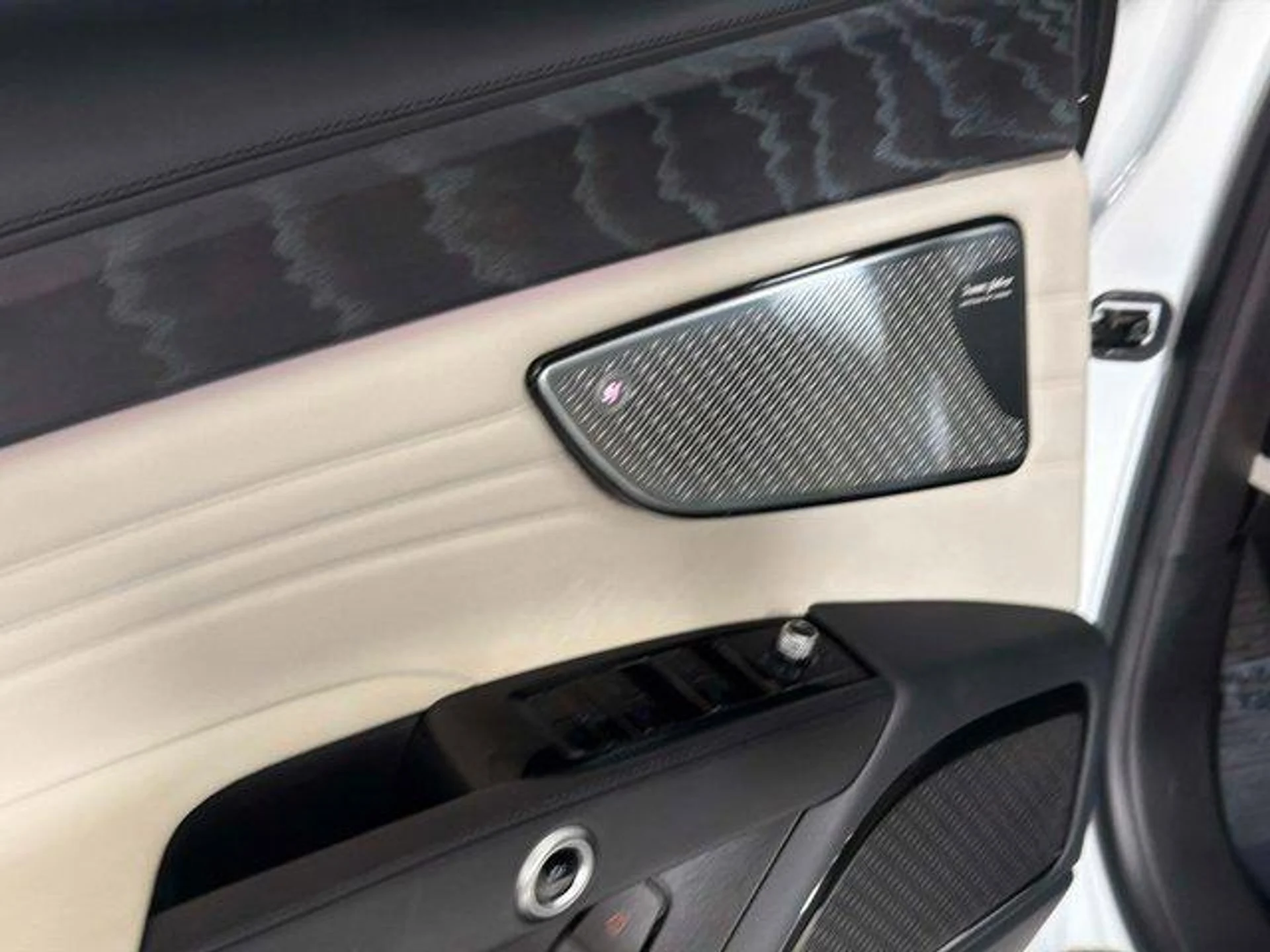 mph038_3530415351_zz_Hhm9_Eq3ibh_Vfy9_Akk6x_Kodj_Tc_04618bfedd