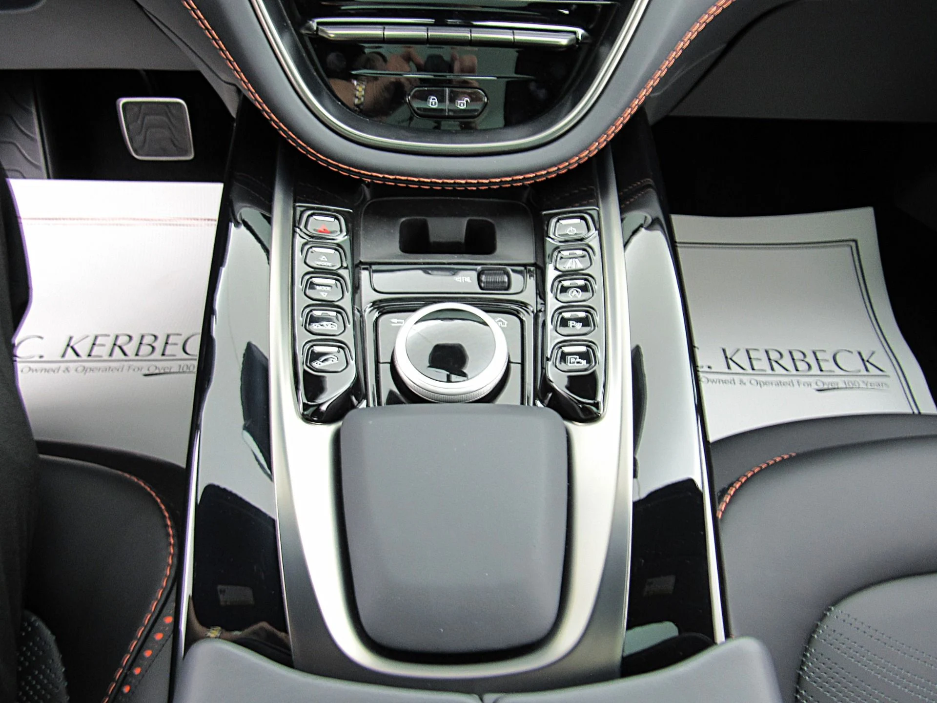 mph038_3531361181_Used_2023_Aston_Martin_DBX_78971f752f