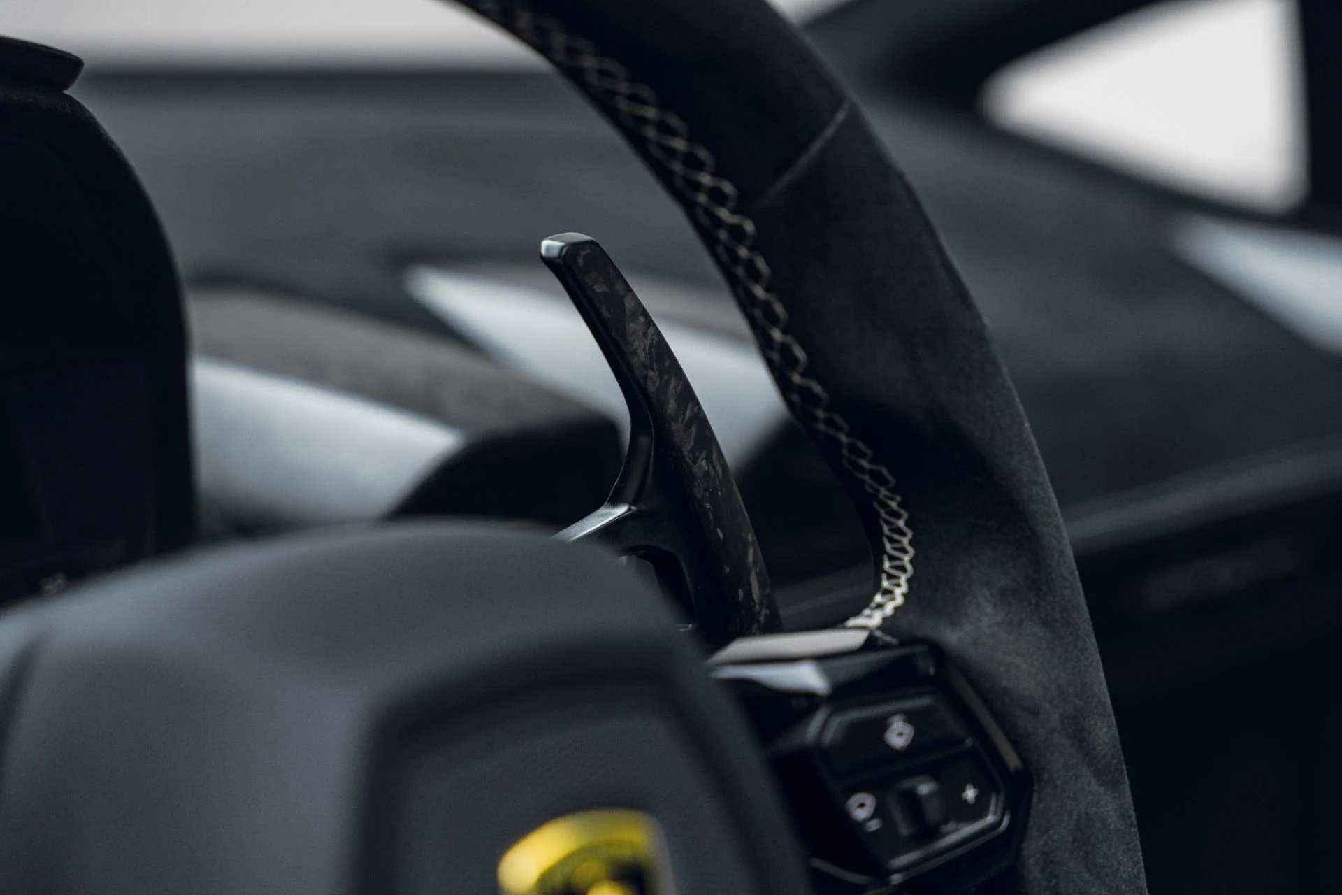 mph038_3551468505_Used_2019_Lamborghini_Huracan_LP_640_4_Performante_Spyder_1781799753_d1f8b7e7fb