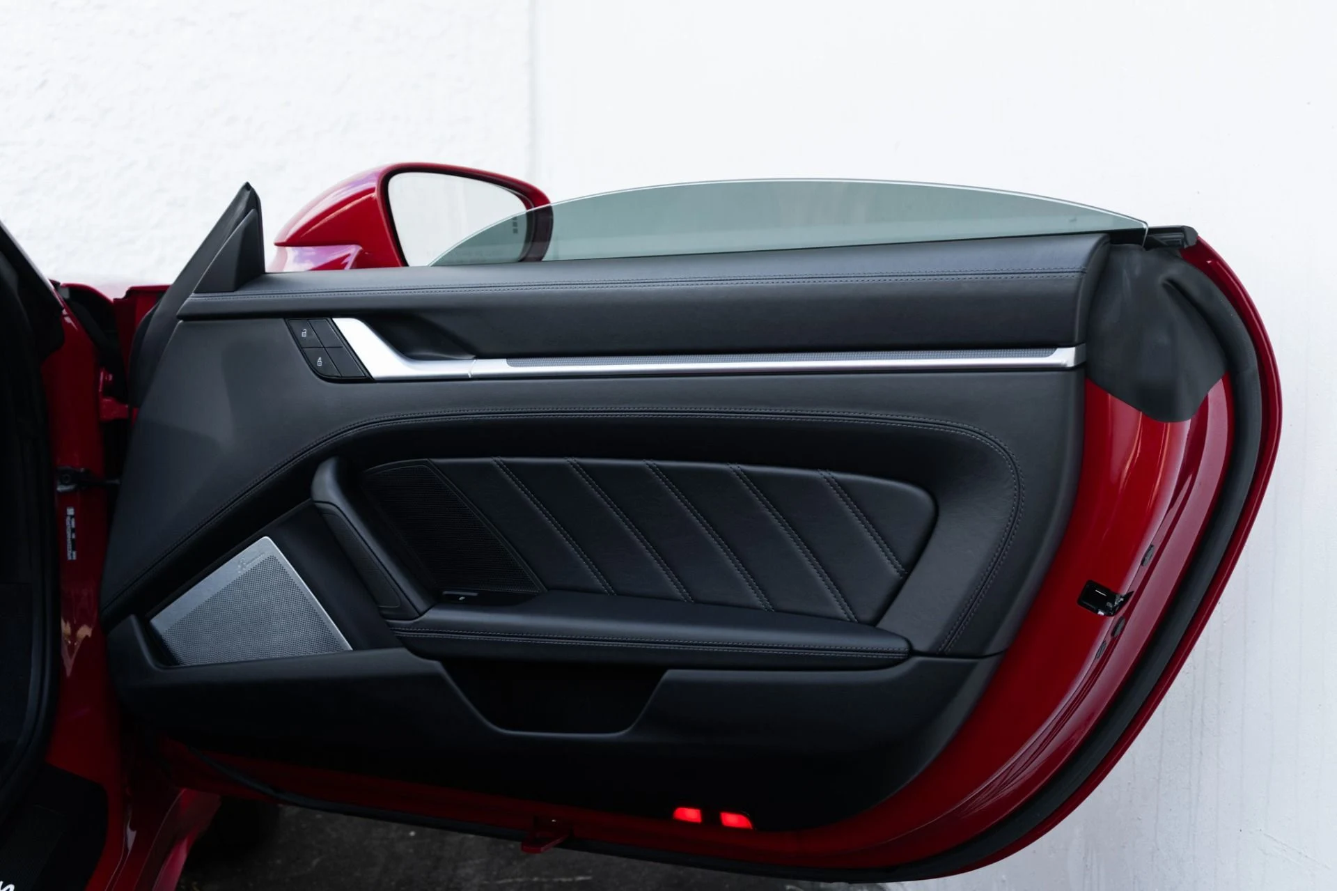 mph038_3553088554_Used_2021_Porsche_911_Turbo_S_Cabriolet_1765565063_490138fe3c