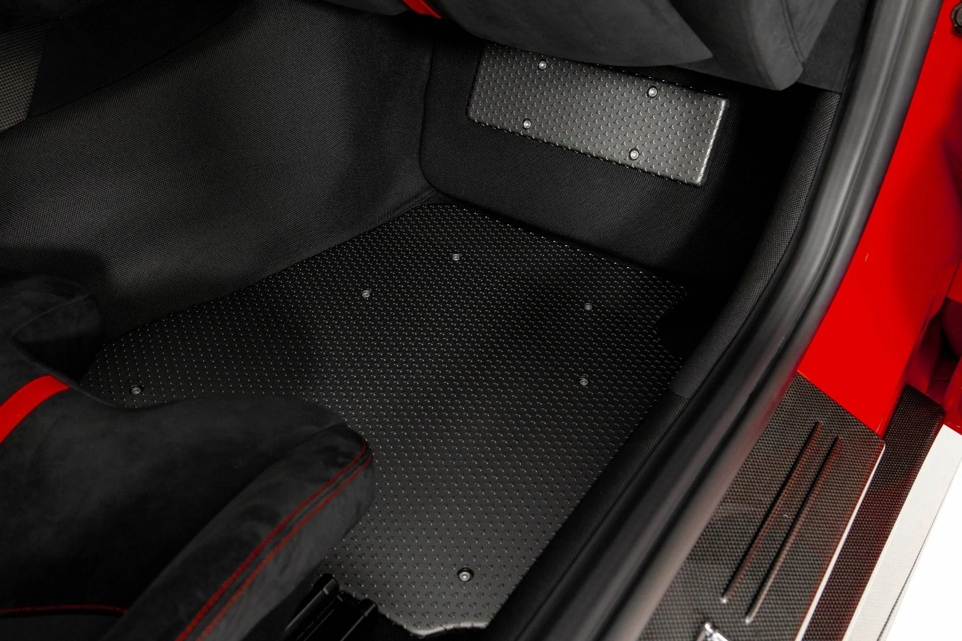 mph038_3565380462_Used_2017_Ferrari_F12_TDF_1760045712_83d86aef62