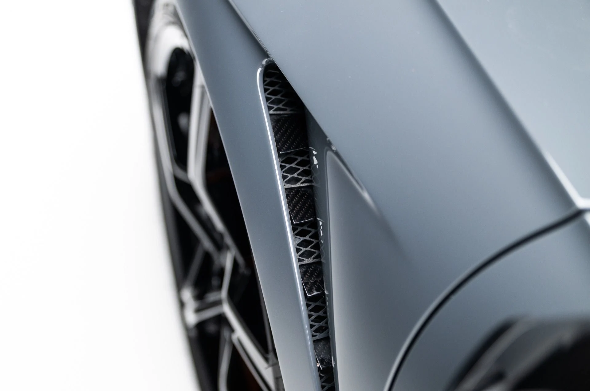 mph038_3567612143_13316_p39_l_1cda93f018