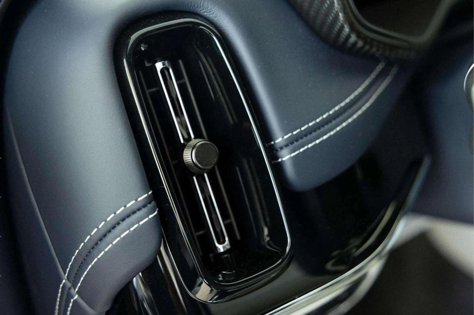 mph038_3603577434_dsr_QG_8wv_Tnzp_Esqpn_Jf_Ldsk_Wfb8_d98d475963