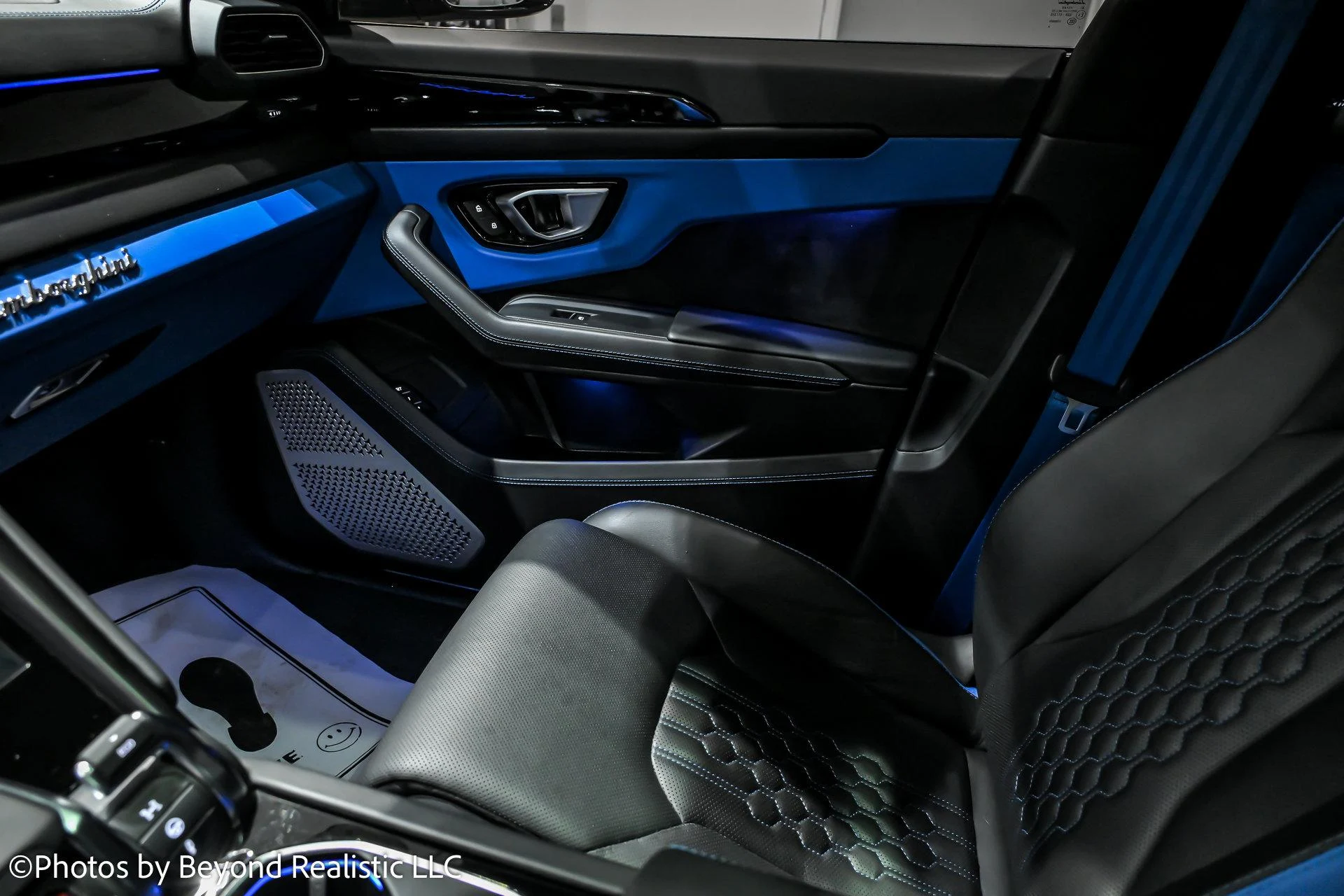 mph038_3620063647_Used_2023_Lamborghini_Urus_S_1766137488_890b122eb4