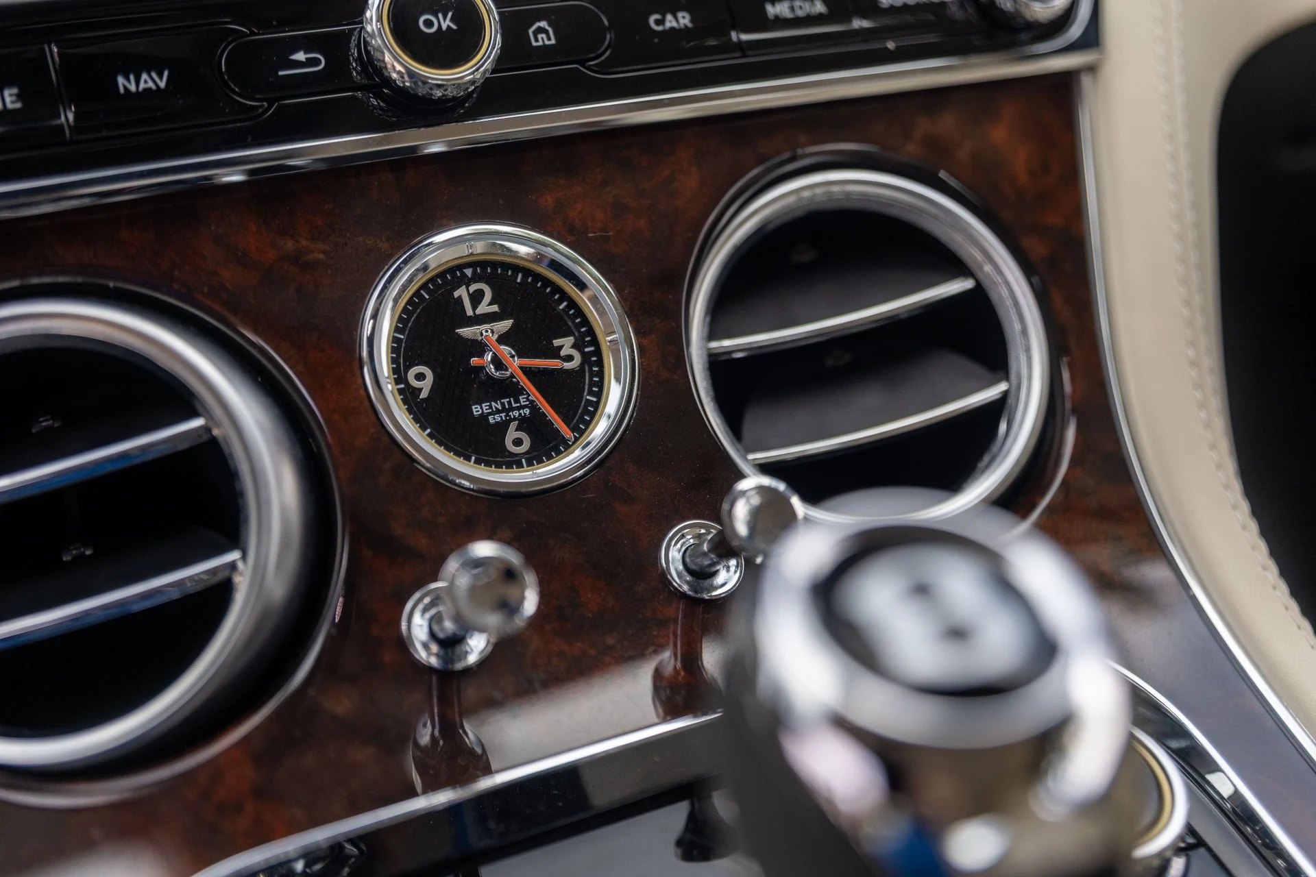 mph038_3644304055_Hi_Tech_Luxury_Imports_LLC_SCBCG_2_ZG_6_NC_090901_image_38_08832d446a