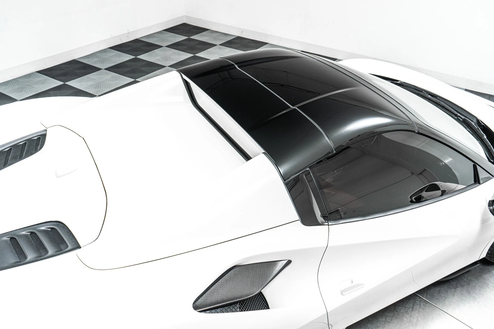 mph038_3646643784_Used_2023_Ferrari_F8_Spider_Low_Miles_Two_Tone_Paint_Carbon_Driving_Zone_Passenger_Display_1789405204_a352f61c1c
