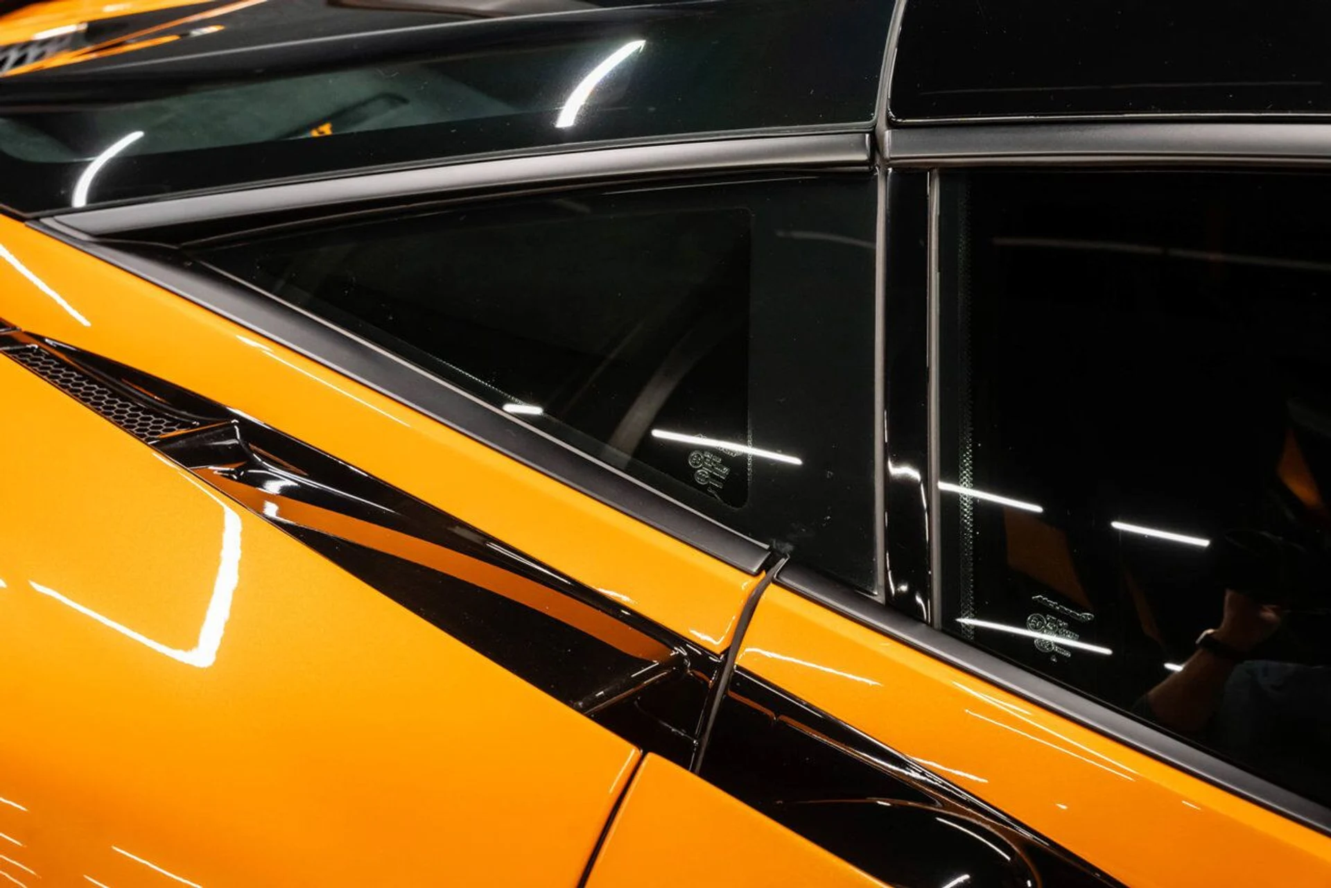 mph038_3659908927_mclaren_765lt_2021_5e83a4833e