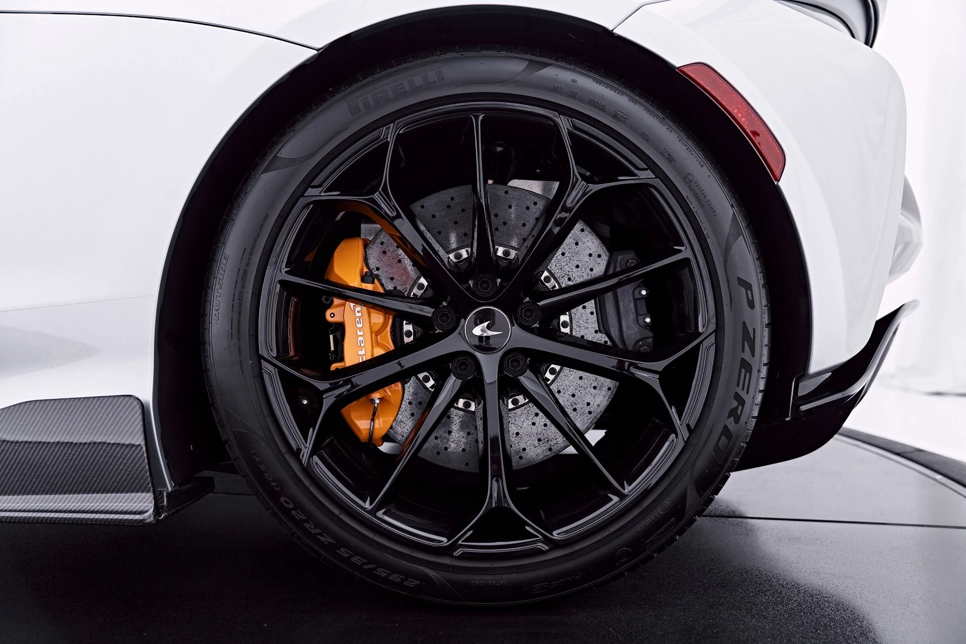mph038_3663488468_Used_2023_Mc_Laren_Artura_1782871240_fcb5b298e0