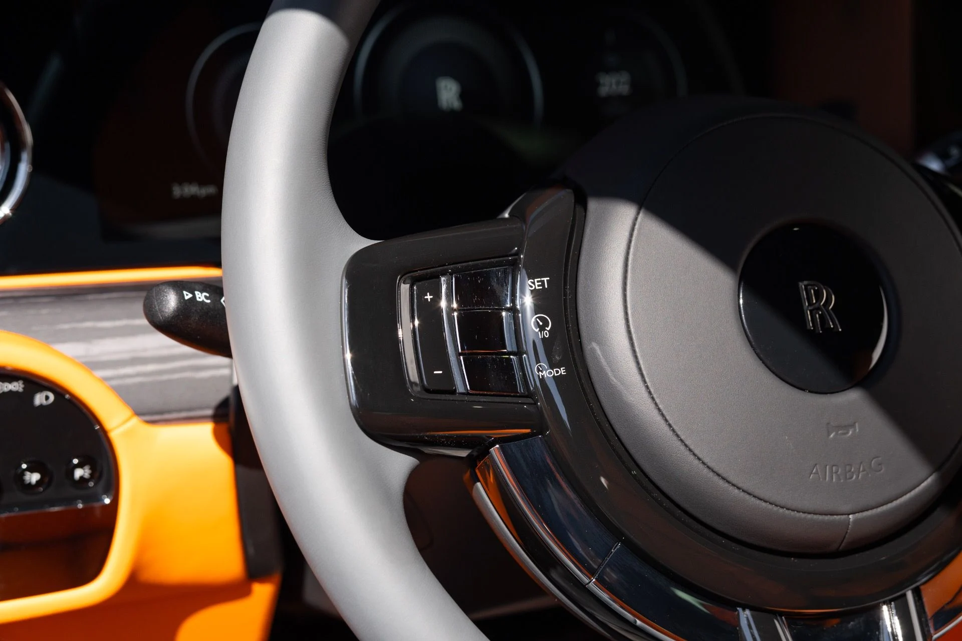 mph038_3668456726_Used_2024_Rolls_Royce_Spectre_1772250917_976781aafc