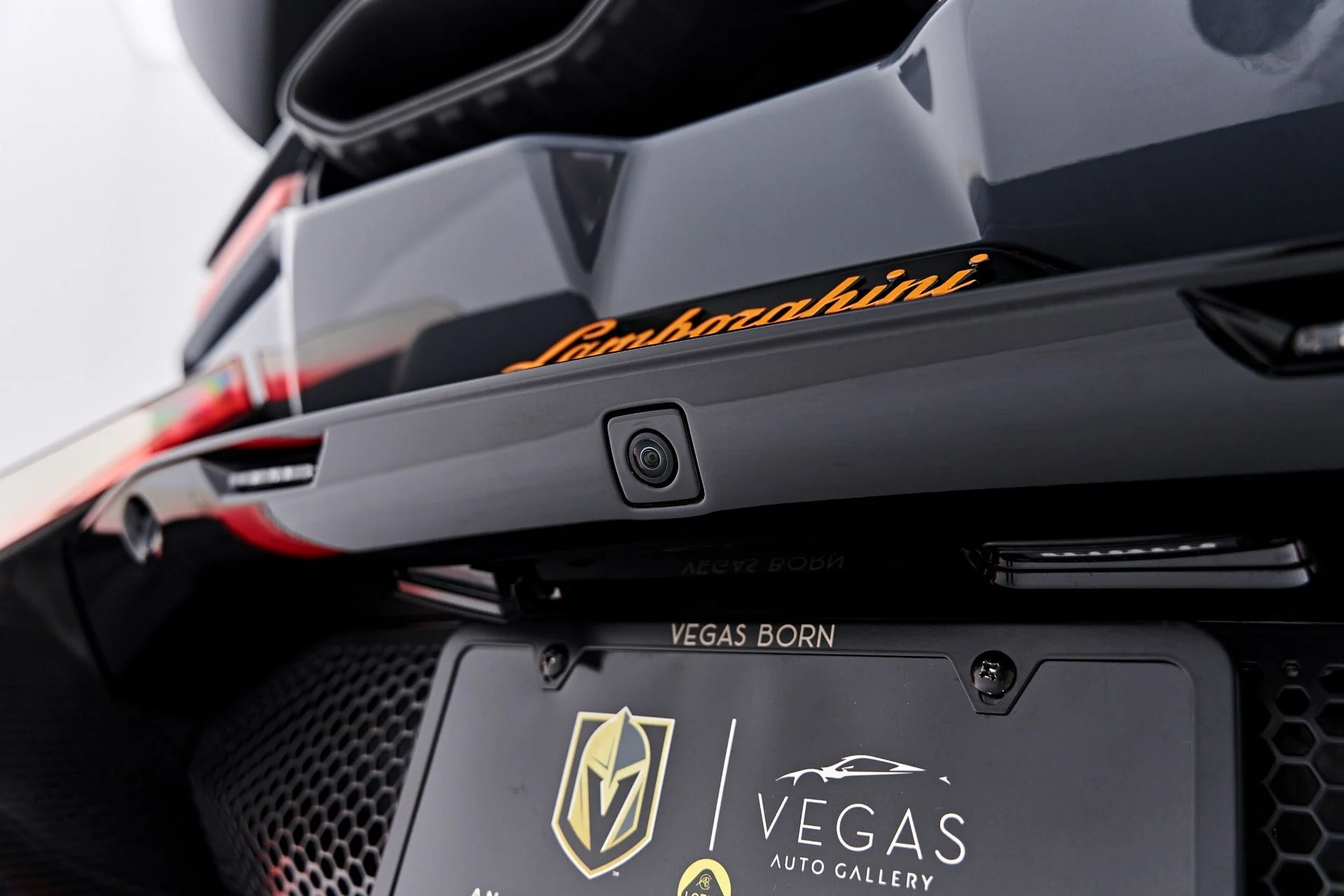 mph038_3668568445_Used_2024_Lamborghini_Revuelto_Base_1789623428_12a5febc86