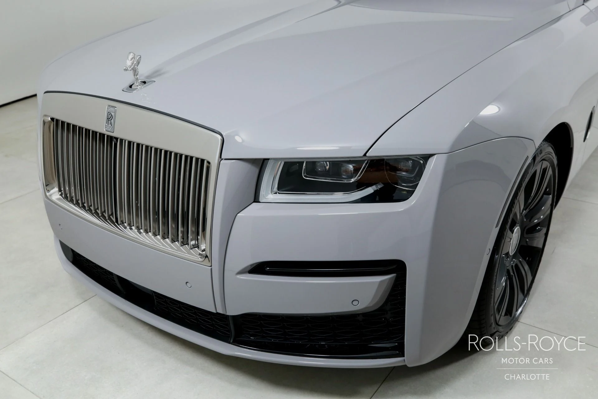 mph038_3676402677_Used_2024_Rolls_Royce_Ghost_1738596098_21b57b70aa