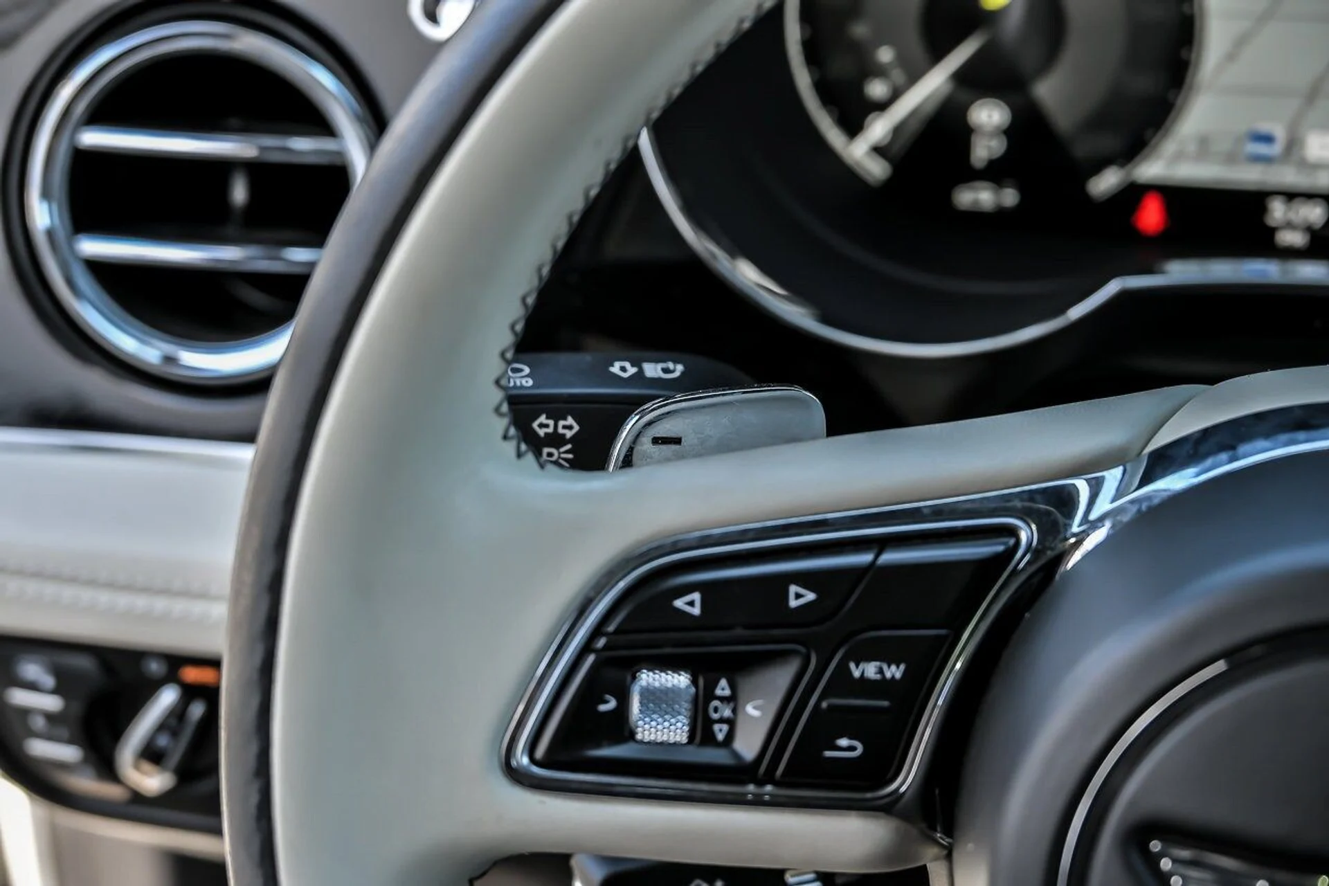 mph038_3686881012_5d59a825f635ddaf76aad28798b0a7b0x_534d4d23e1